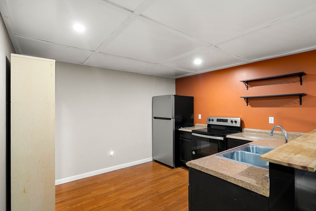 Tyngsboro, Massachusetts, 01879, United States, 4 Bedrooms Bedrooms, ,4 BathroomsBathrooms,Residential,For Sale,2000977