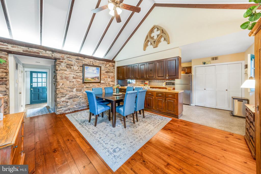 Newtown, Pennsylvania, 18940, United States, 4 Bedrooms Bedrooms, ,4 BathroomsBathrooms,Residential,For Sale,1995554