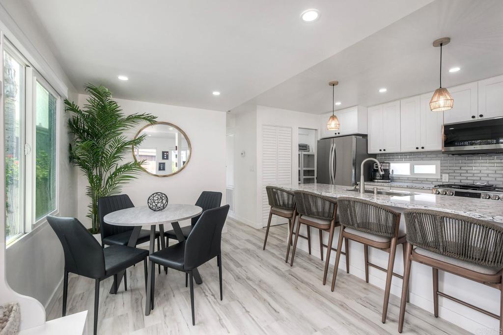 Encinitas, California, 92024, United States, 2 Bedrooms Bedrooms, ,1 BathroomBathrooms,Residential,For Sale,1951594