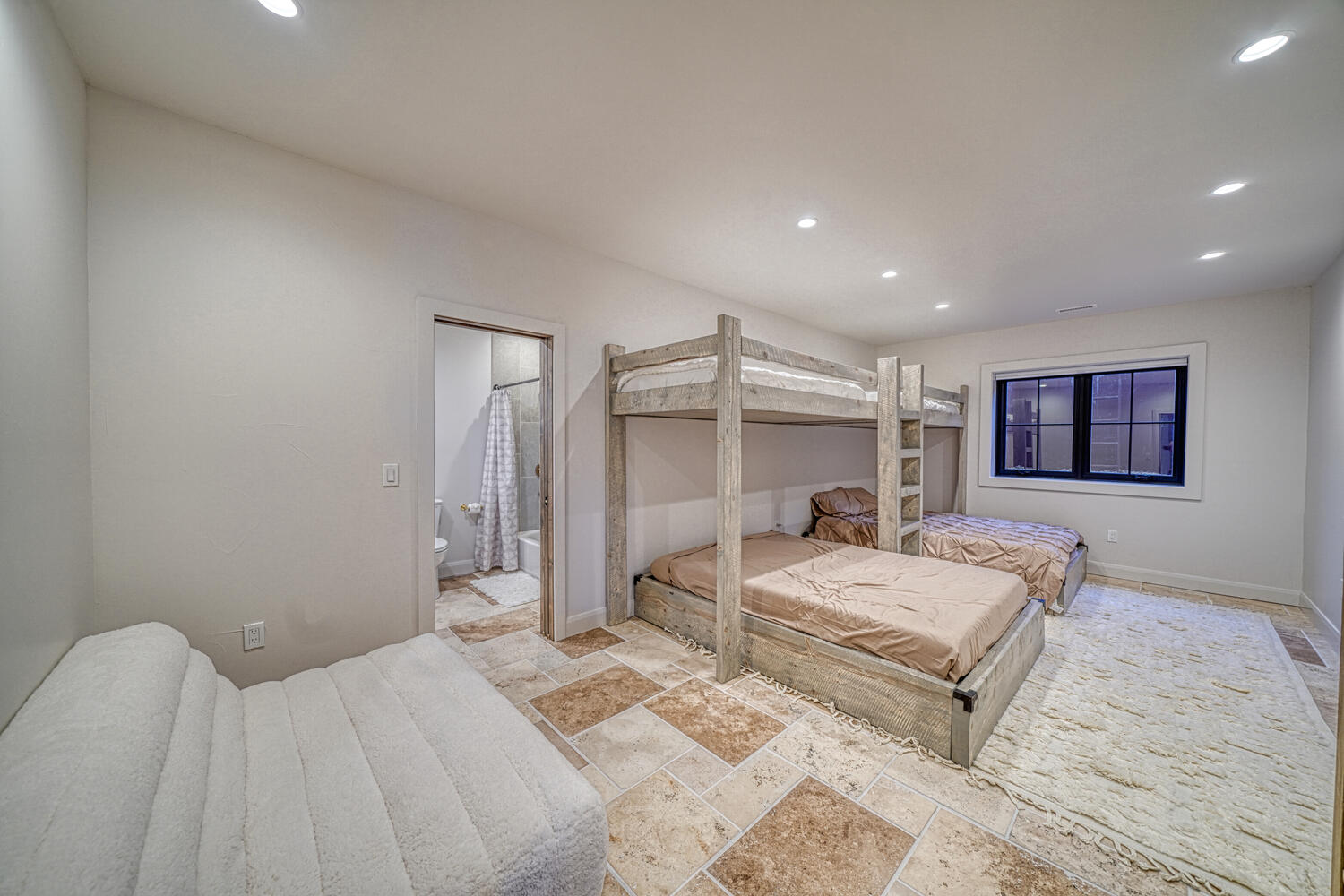 Cotopaxi, Colorado, 81223, United States, 6 Bedrooms Bedrooms, ,3 BathroomsBathrooms,Residential,For Sale,1973749