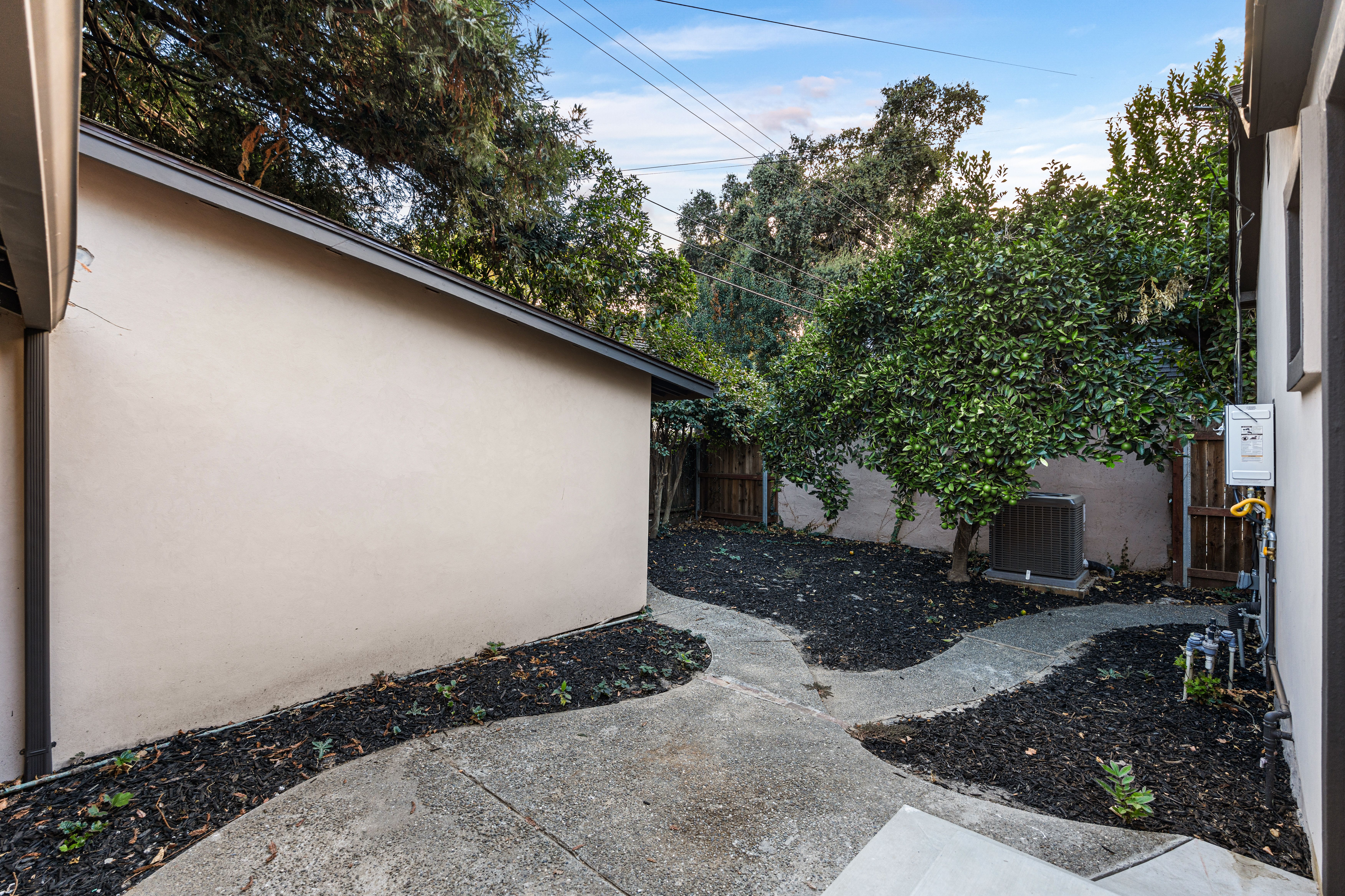  1640 9th Avenue, Sacramento, CA 95818 - 物件實景