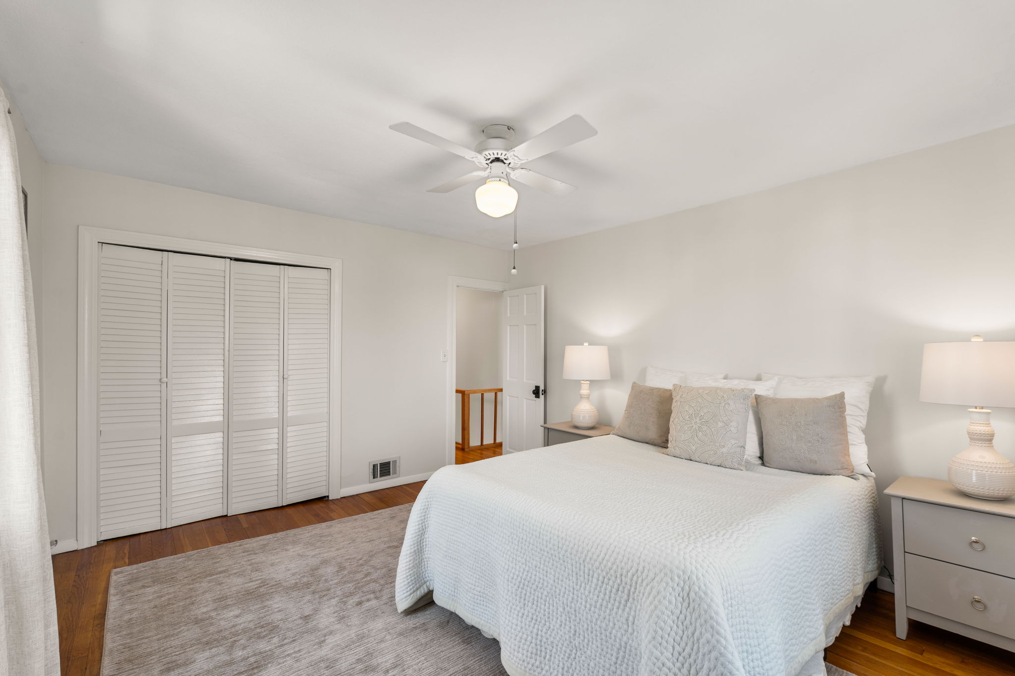  26 Karolyn Circle, Nahant, MA, 01908 - 物件實景
