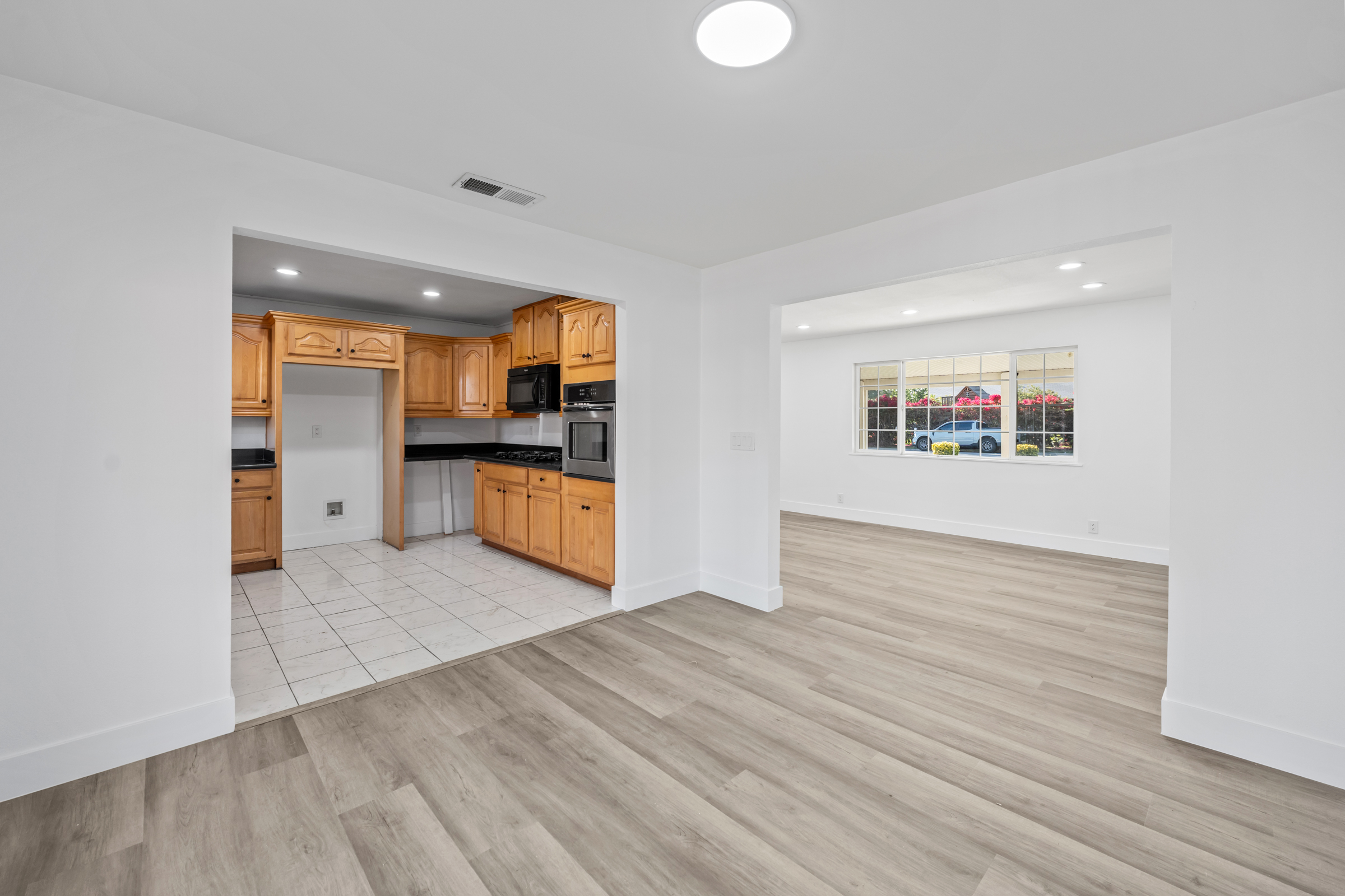 Moreno Valley, California, 92557, United States, 3 Bedrooms Bedrooms, ,2 BathroomsBathrooms,Residential,For Sale,2005789