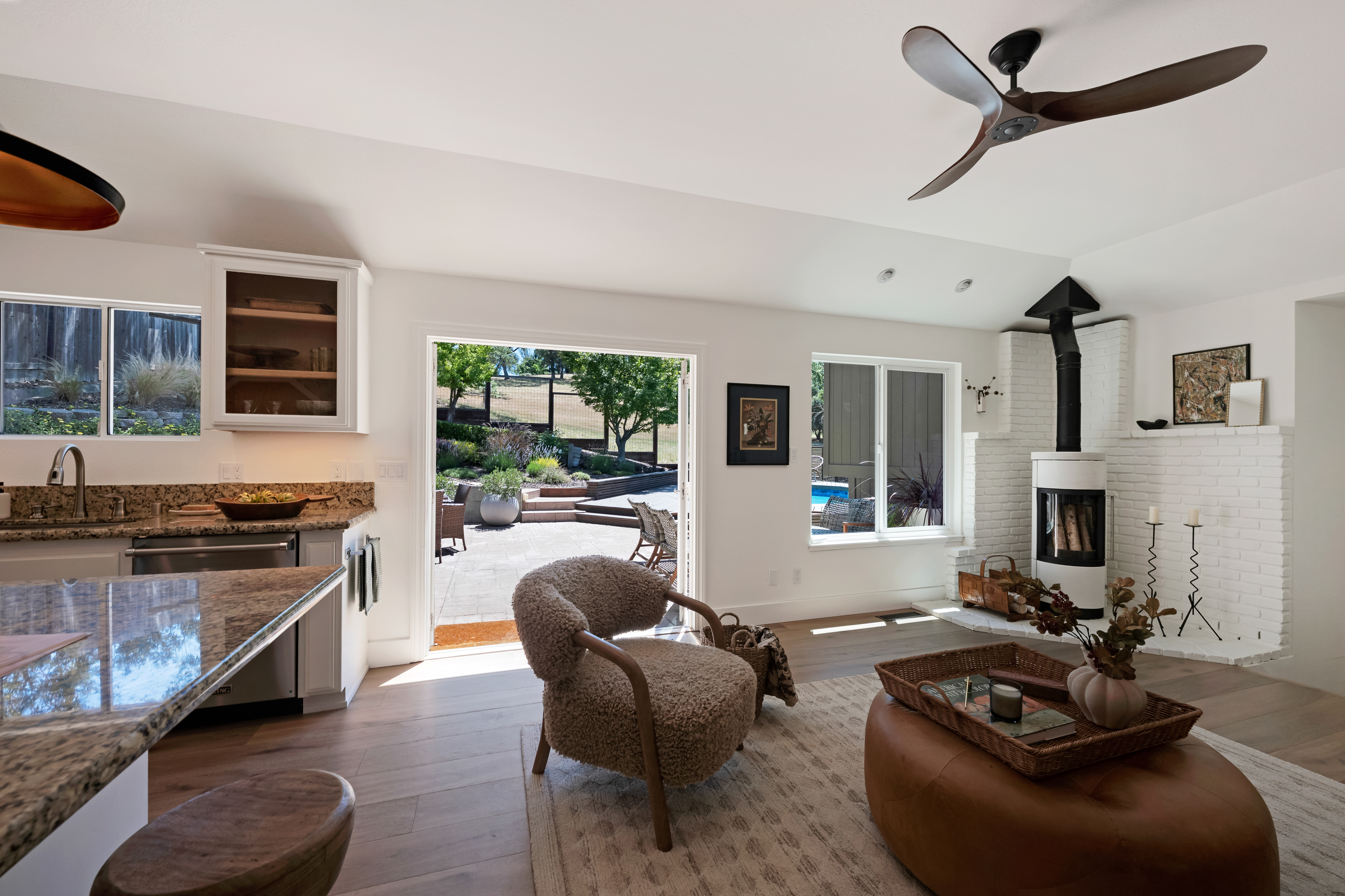  Recently Updated Northeast Healdsburg Home - 物件實景