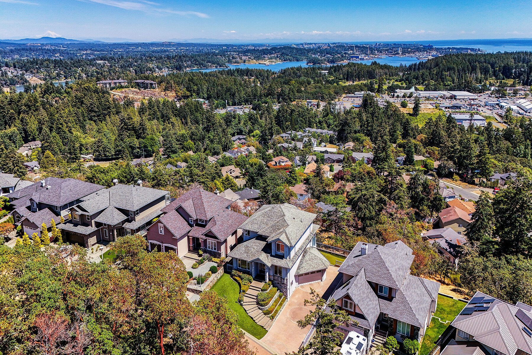 Custom Home in Crystal View - 物件實景