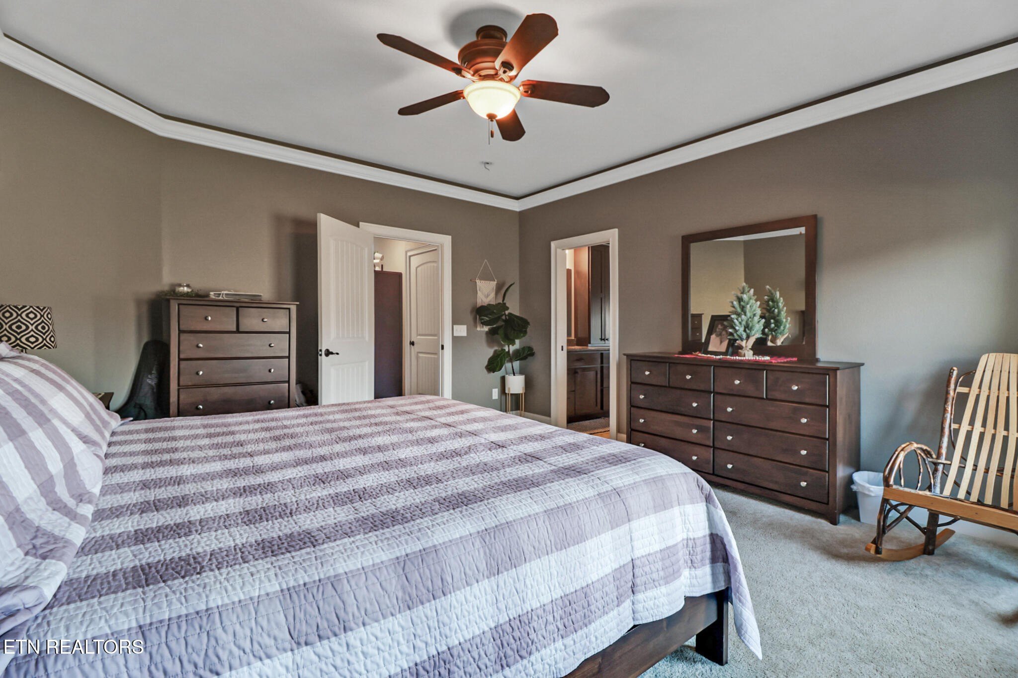 Crossville, Tennessee, 38555, United States, 4 Bedrooms Bedrooms, ,5 BathroomsBathrooms,Residential,For Sale,2005475