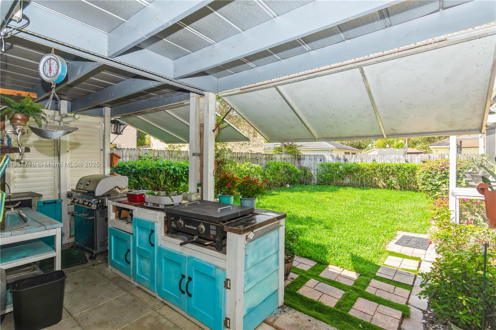Homestead, Florida, 33033, United States, 5 Bedrooms Bedrooms, ,3 BathroomsBathrooms,Residential,For Sale,1882287