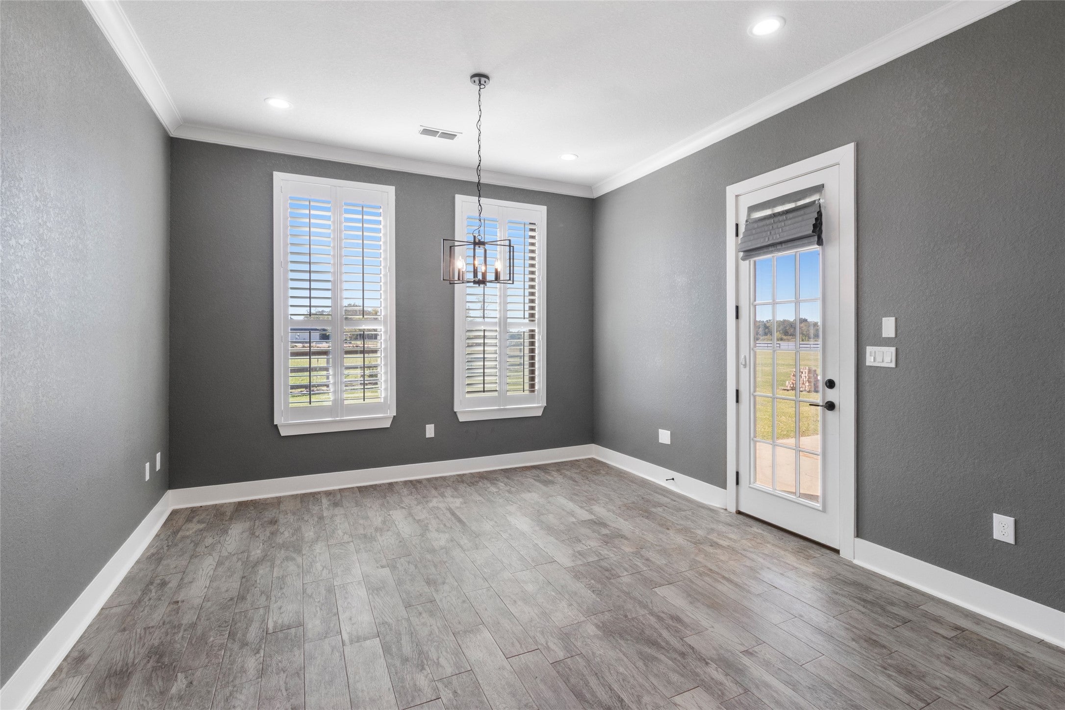 Angleton, Texas, 77515, United States, 4 Bedrooms Bedrooms, ,4 BathroomsBathrooms,Residential,For Sale,1992387