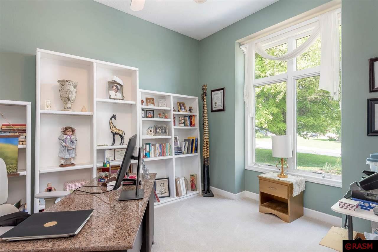 Mankato, Minnesota, 56001, United States, 4 Bedrooms Bedrooms, ,3 BathroomsBathrooms,Residential,For Sale,1879364