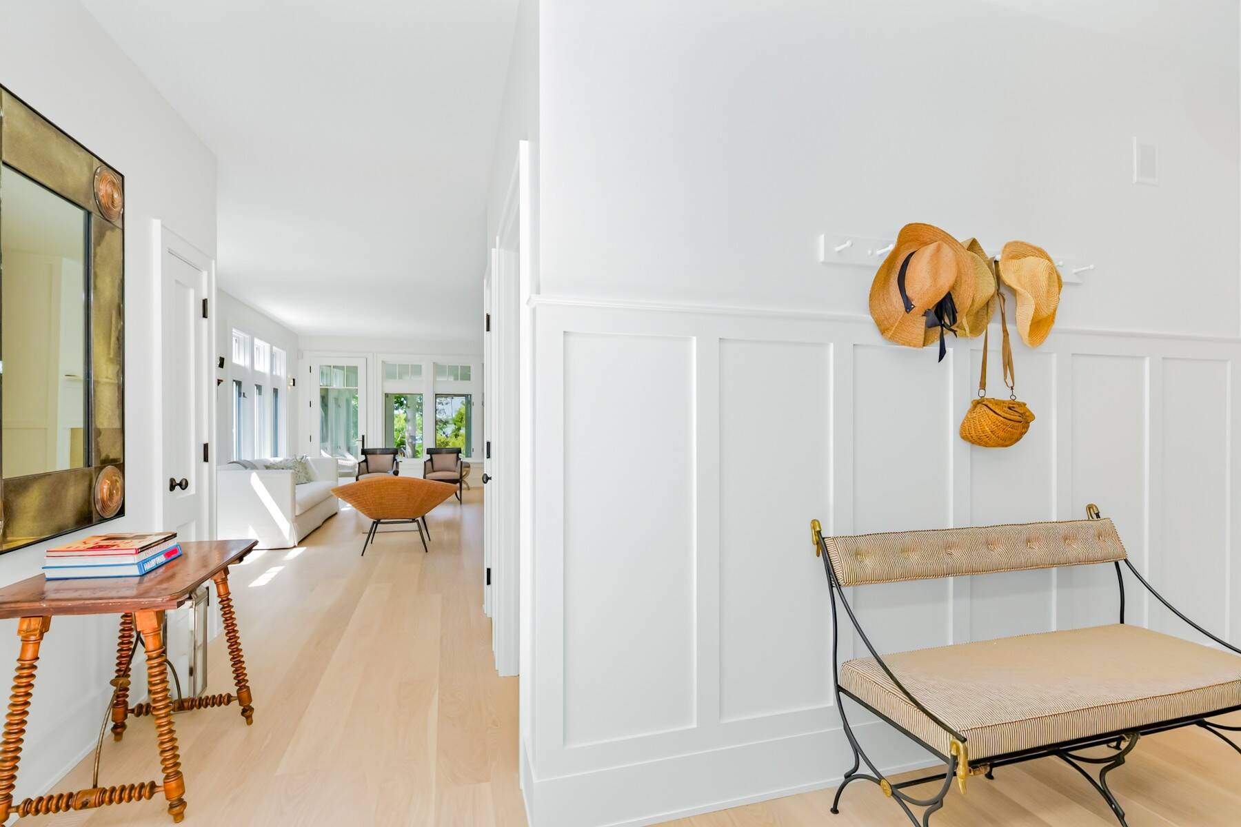  Brand New Renovated Home with Water Views at Louse Point - 物件實景