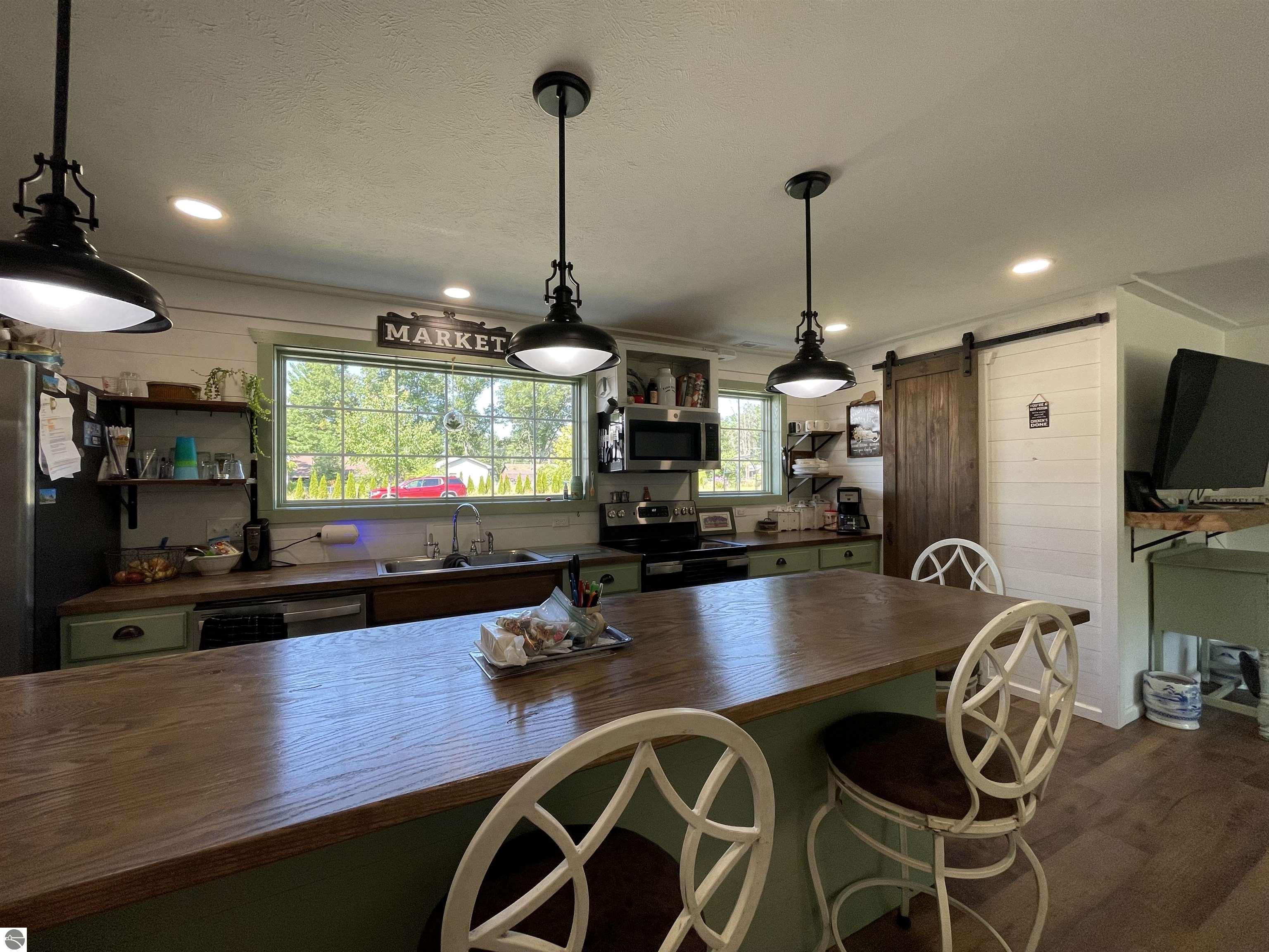 Harrison, Michigan, 48625, United States, 3 Bedrooms Bedrooms, ,3 BathroomsBathrooms,Residential,For Sale,1982691