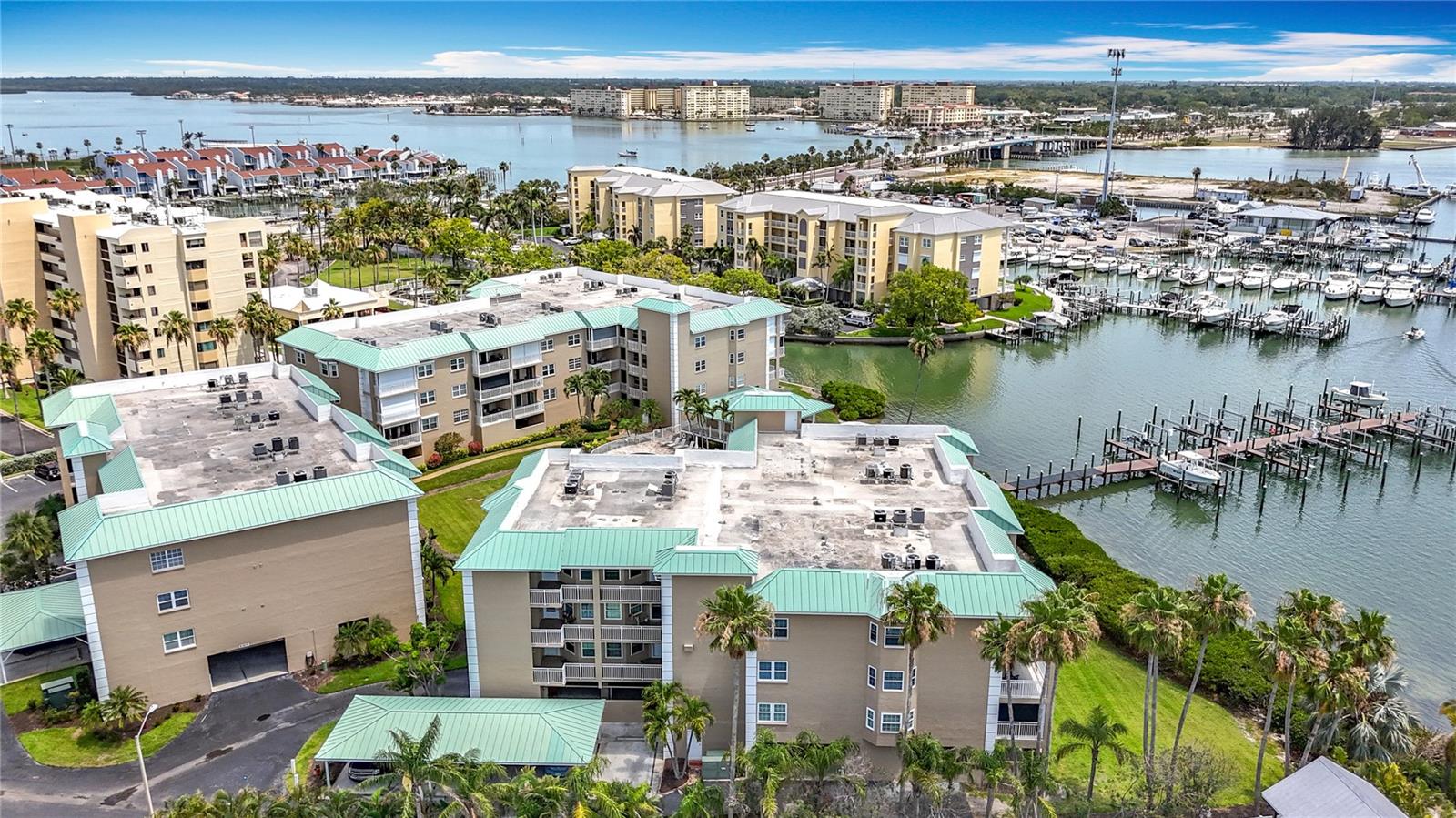 Madeira Beach, Florida, 33708, United States, 2 Bedrooms Bedrooms, ,2 BathroomsBathrooms,Residential,For Sale,1981210