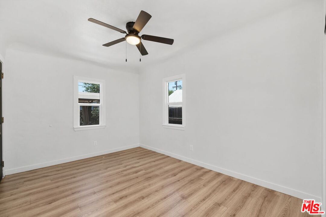Los Angeles, California, 90059, United States, 2 Bedrooms Bedrooms, ,1 BathroomBathrooms,Residential,For Sale,1847289