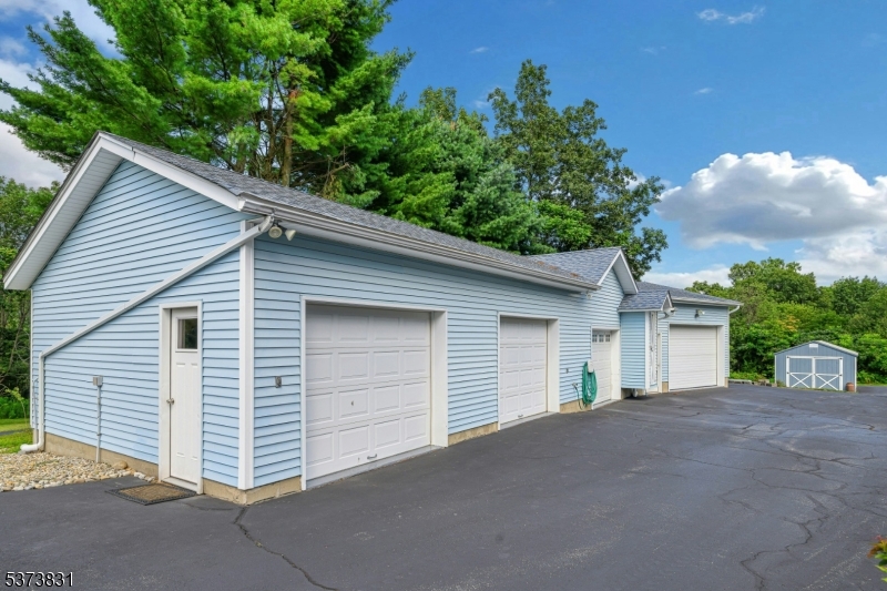Frankford Twp., New Jersey, 07826, United States, 4 Bedrooms Bedrooms, ,4 BathroomsBathrooms,Residential,For Sale,1901046
