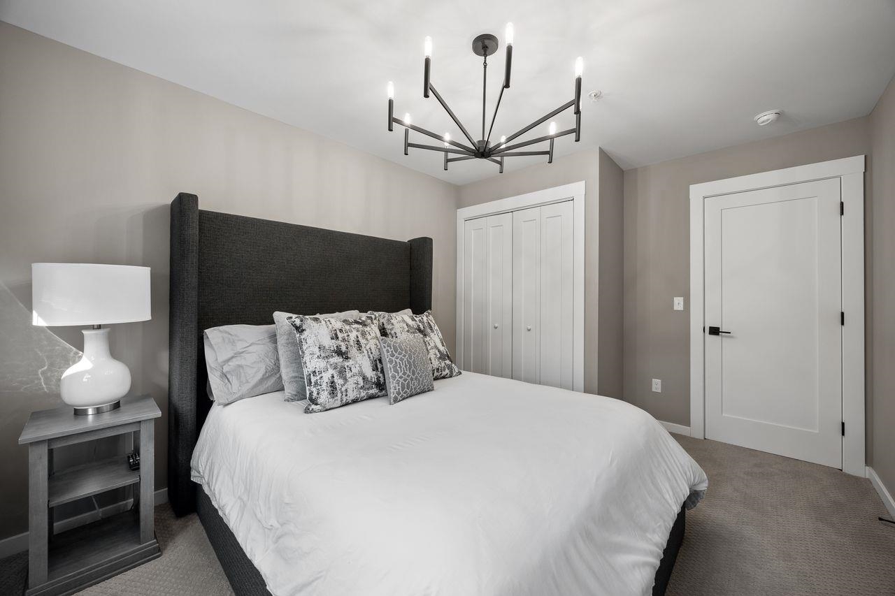 Conway, New Hampshire, 03860, United States, 4 Bedrooms Bedrooms, ,5 BathroomsBathrooms,Residential,For Sale,1991555