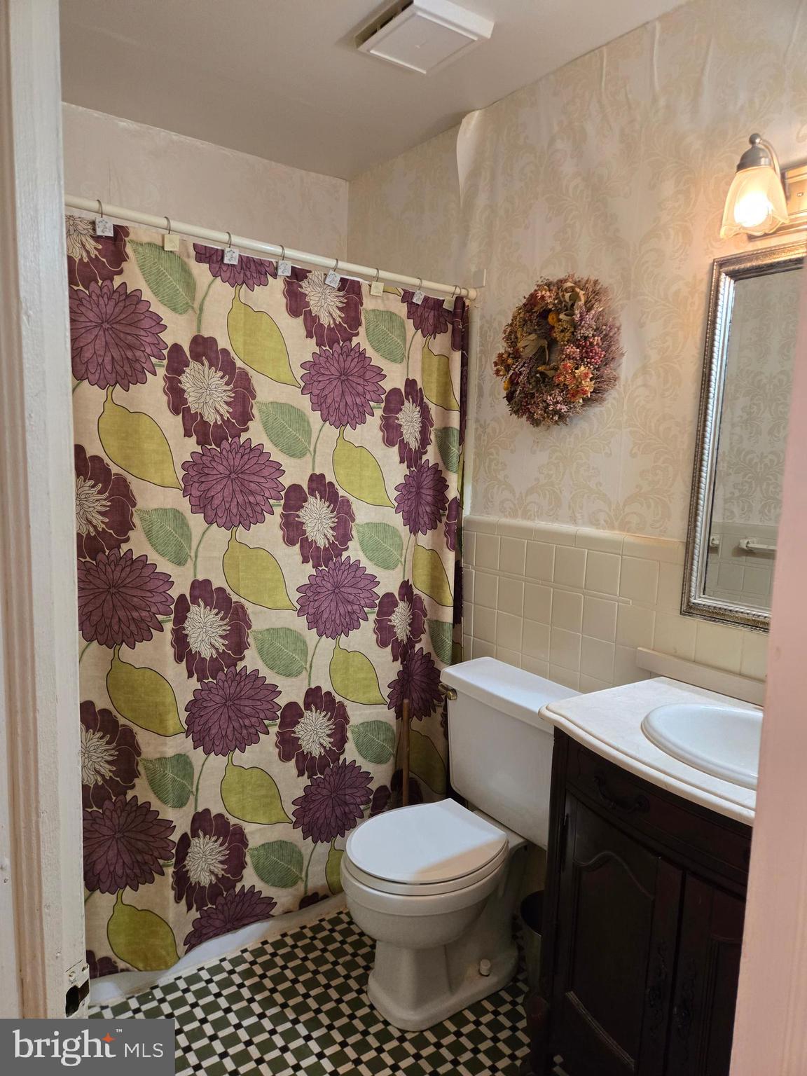 Fairfax, Virginia, 22030, United States, 5 Bedrooms Bedrooms, ,2 BathroomsBathrooms,Residential,For Sale,1920308