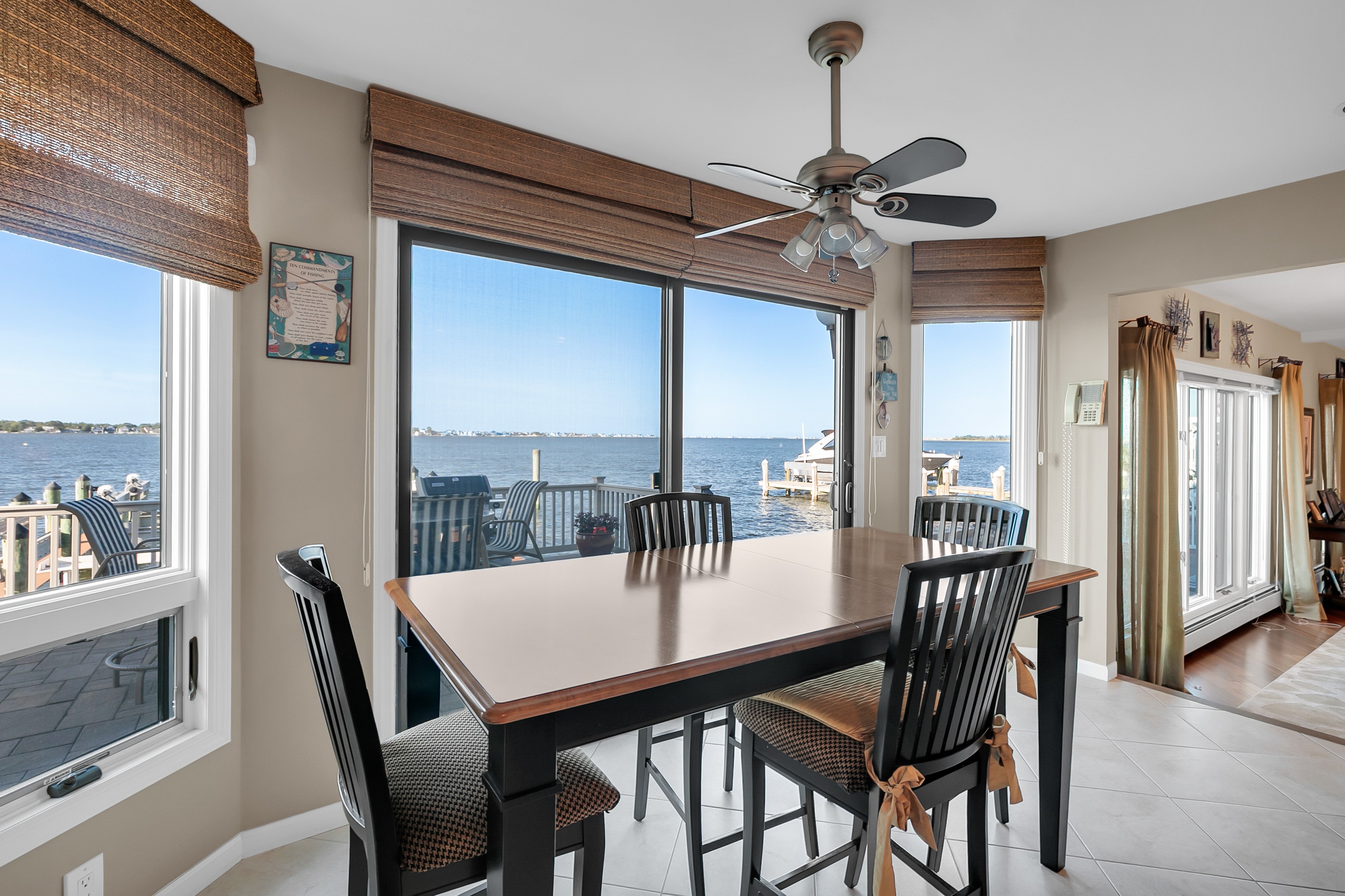 A Rare Bayfront Retreat on Silver Bay - 物件實景