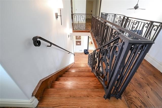 Tahlequah, Oklahoma, 74464, United States, 5 Bedrooms Bedrooms, ,5 BathroomsBathrooms,Residential,For Sale,1987377