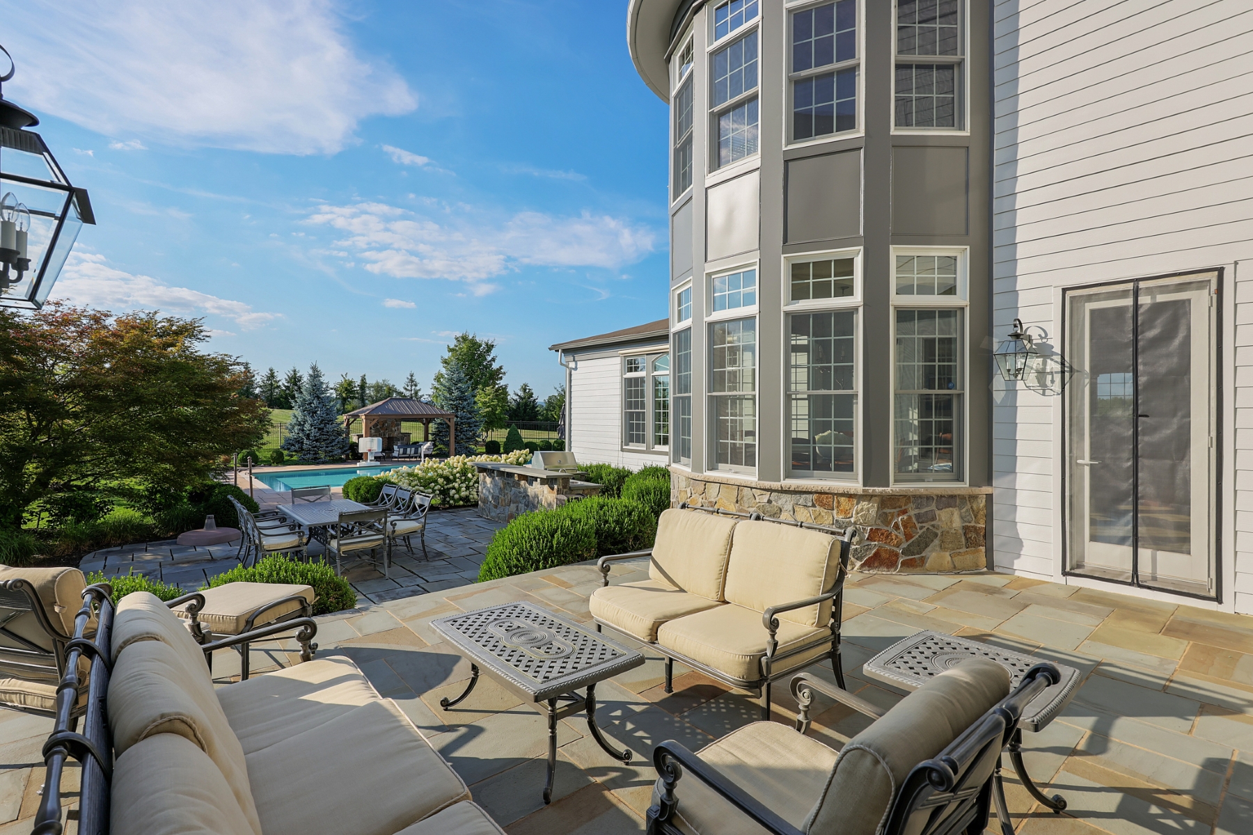  ?River Edge Estates? Timeless Elegance Meets Luxurious Modern Living - 物件實景