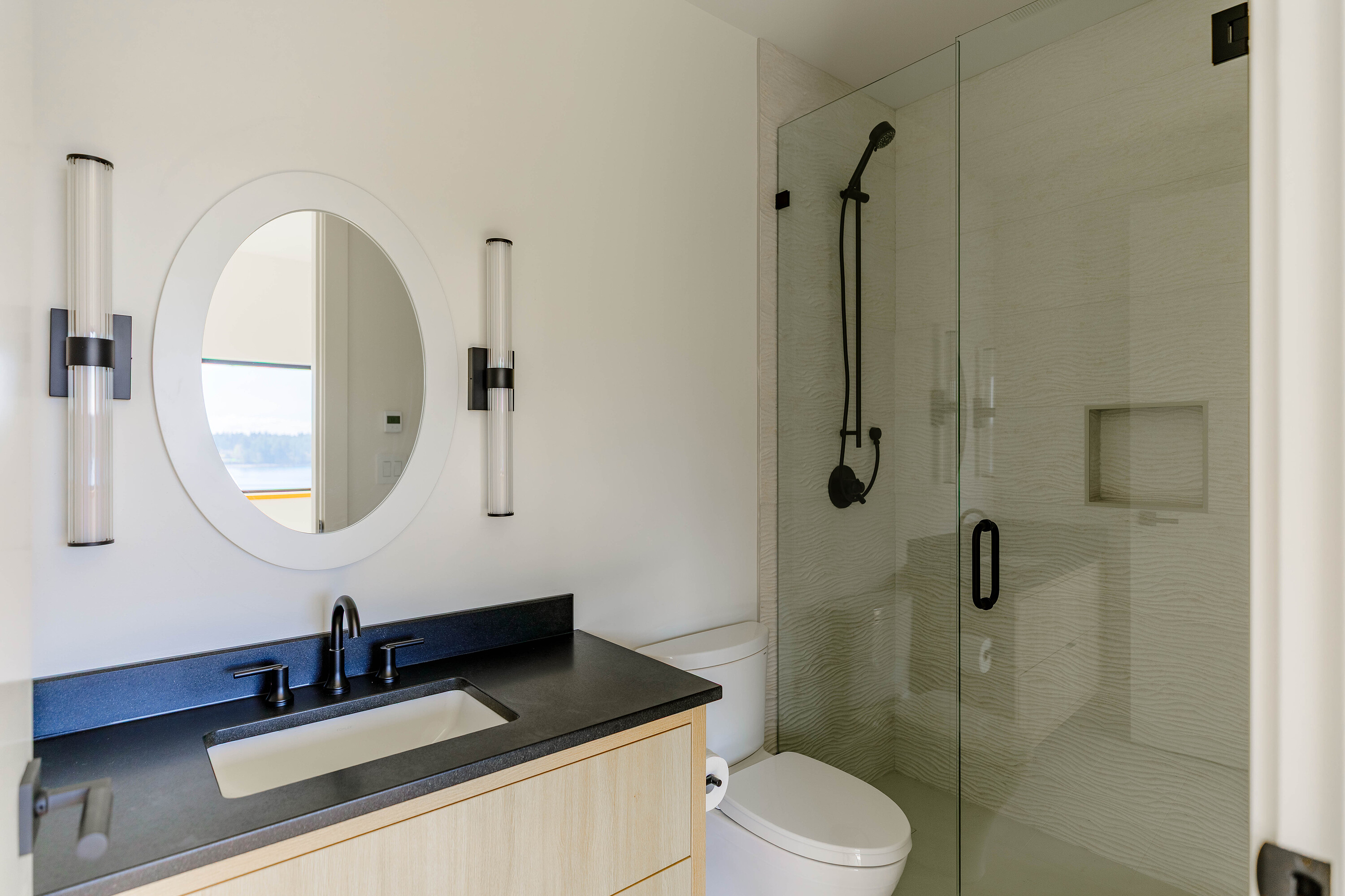  Panoramic Saanich Oceanfront - 物件實景