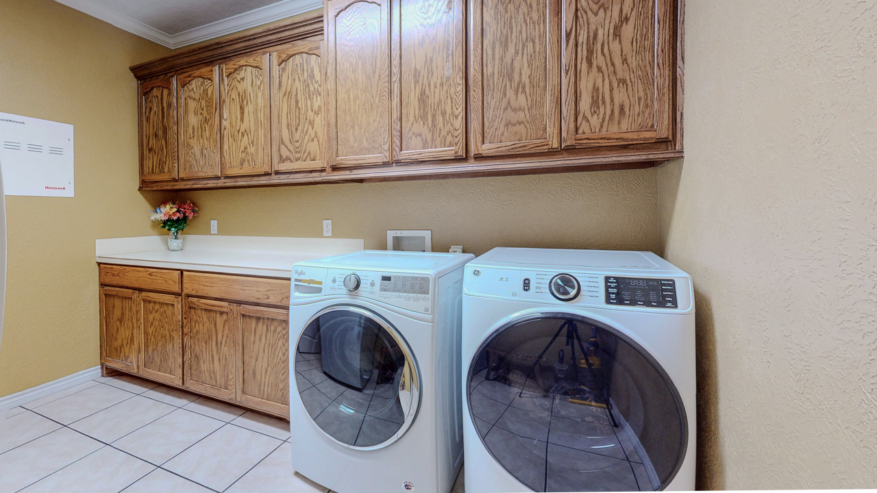 Beaumont, Texas, 77707, United States, 4 Bedrooms Bedrooms, ,Residential,For Sale,1941725