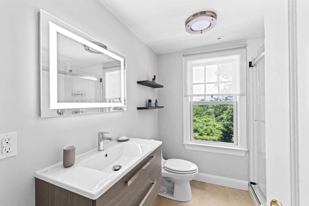 Duxbury, Massachusetts, 02332, United States, 5 Bedrooms Bedrooms, ,4 BathroomsBathrooms,Residential,For Sale,1876527