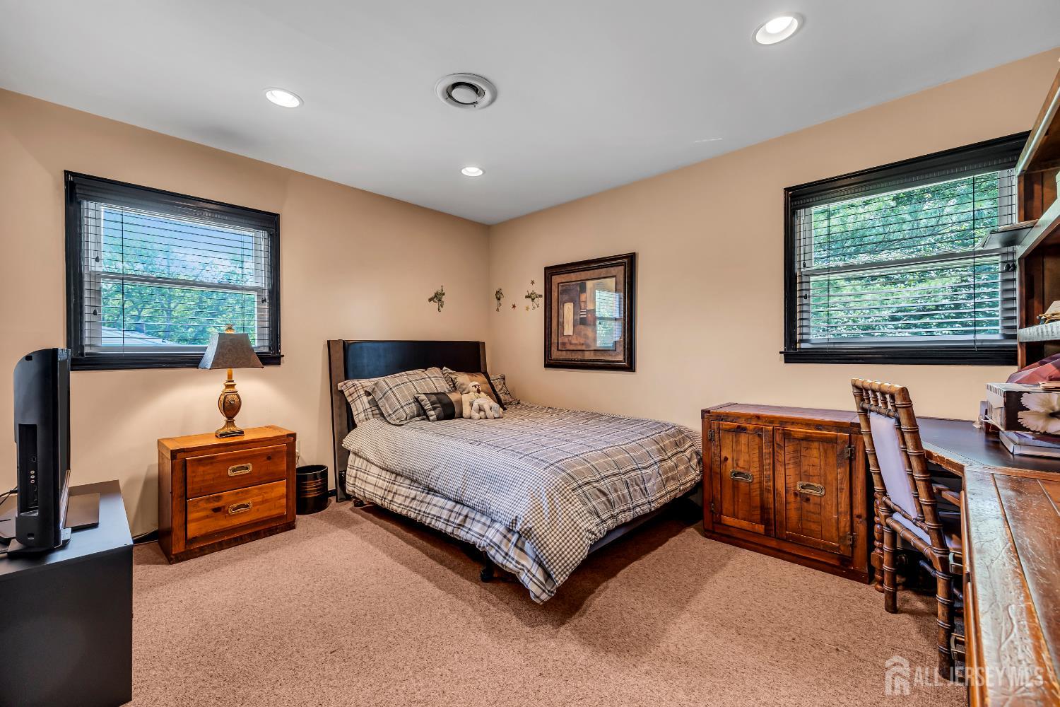 East Brunswick, New Jersey, 08816, United States, 5 Bedrooms Bedrooms, ,5 BathroomsBathrooms,Residential,For Sale,1850220