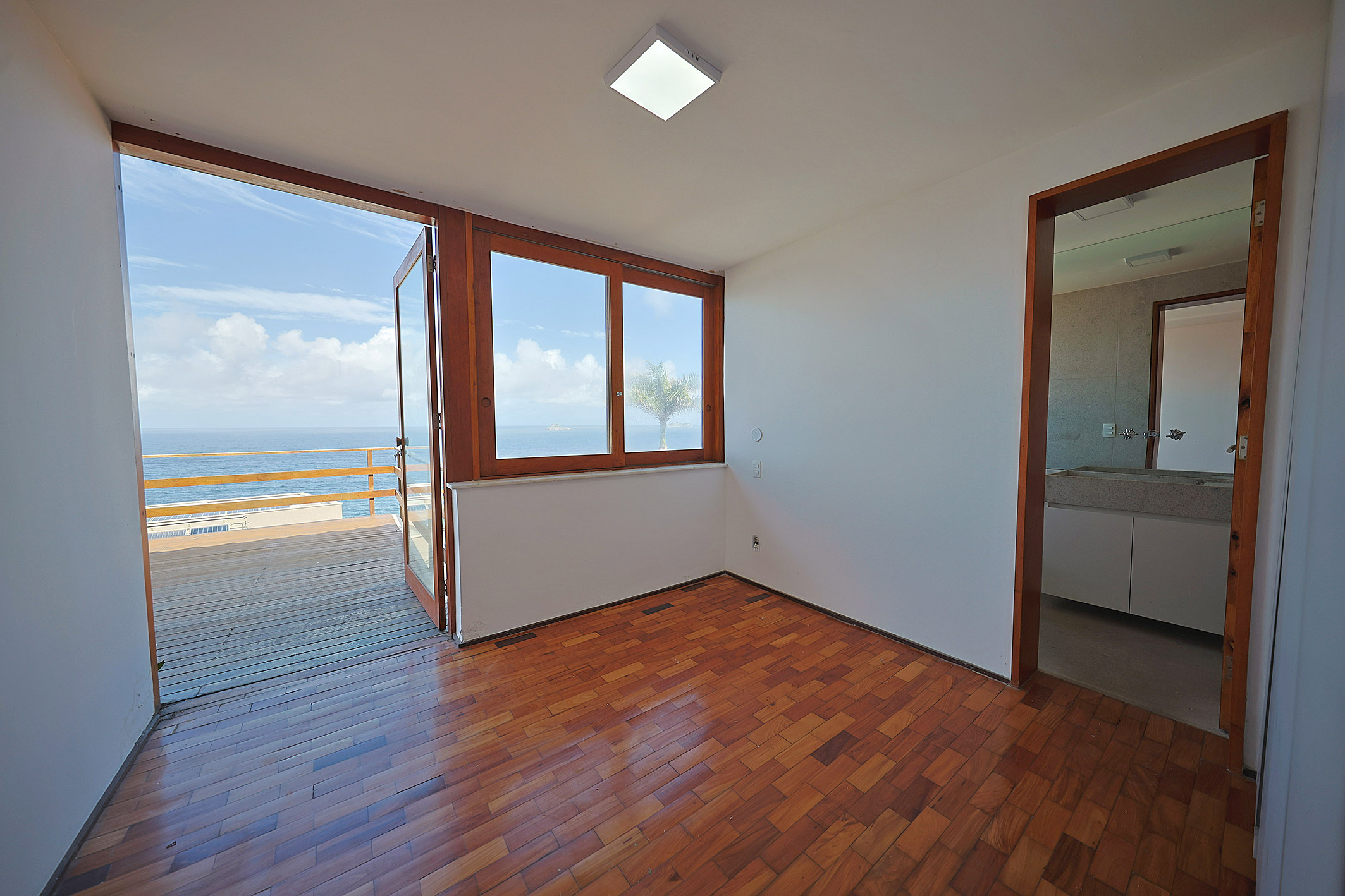  Exclusive Gated Community, Ocean Views, and a Prime Location - 物件實景