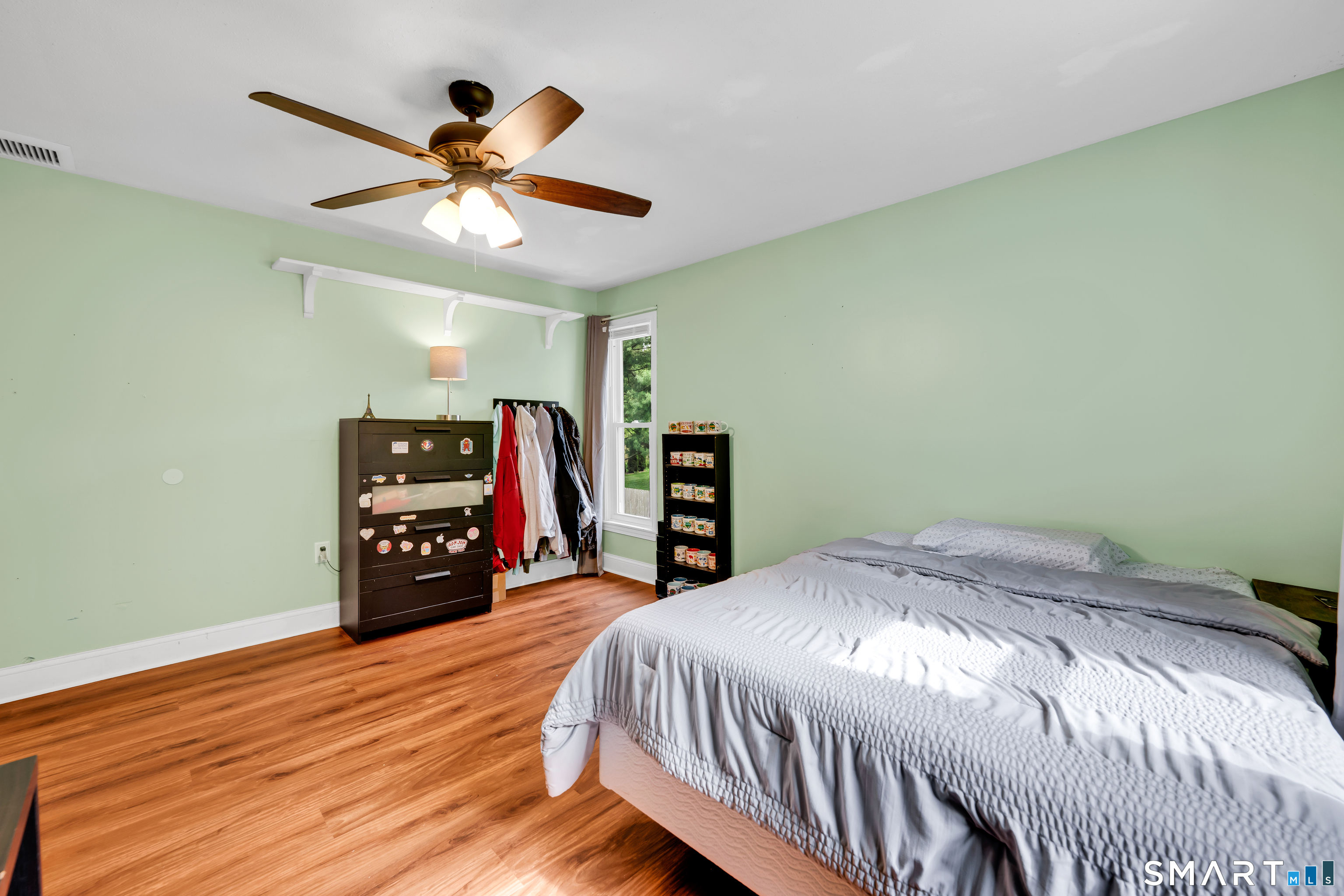 Southington, Connecticut, 06489, United States, 4 Bedrooms Bedrooms, ,3 BathroomsBathrooms,Residential,For Sale,2048016