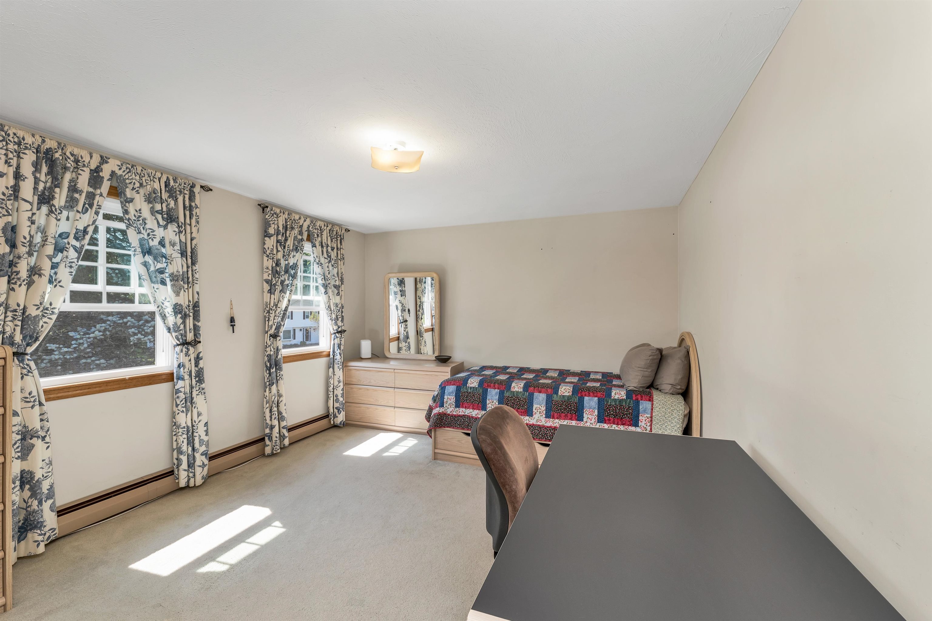 Nashua, New Hampshire, 03064, United States, 4 Bedrooms Bedrooms, ,3 BathroomsBathrooms,Residential,For Sale,1925395