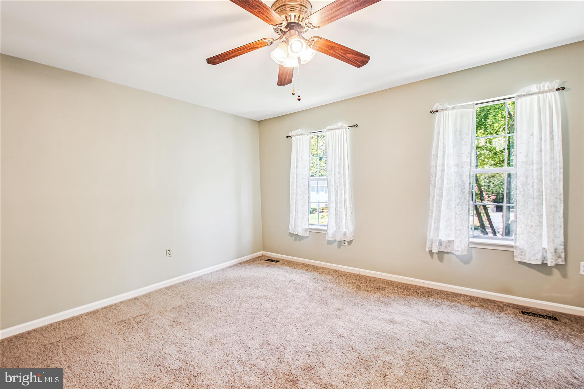 Arnold, Maryland, 21012, United States, 4 Bedrooms Bedrooms, ,3 BathroomsBathrooms,Residential,For Sale,1979079