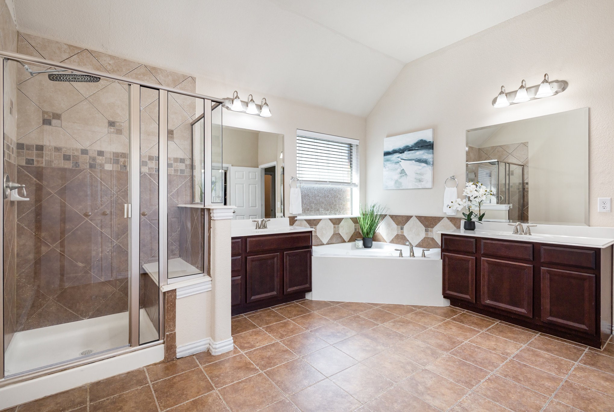 Roanoke, Texas, 76262, United States, 4 Bedrooms Bedrooms, ,3 BathroomsBathrooms,Residential,For Sale,1963102