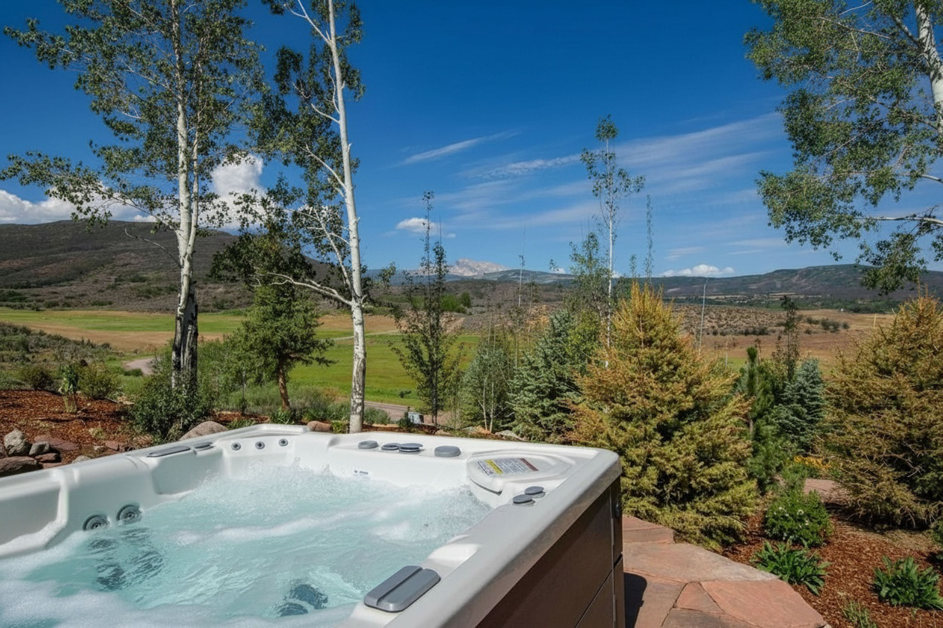  A Beautifully Reimagined Lazy O Ranch Estate with Unparalleled Mt. Sopris Views - 物件實景