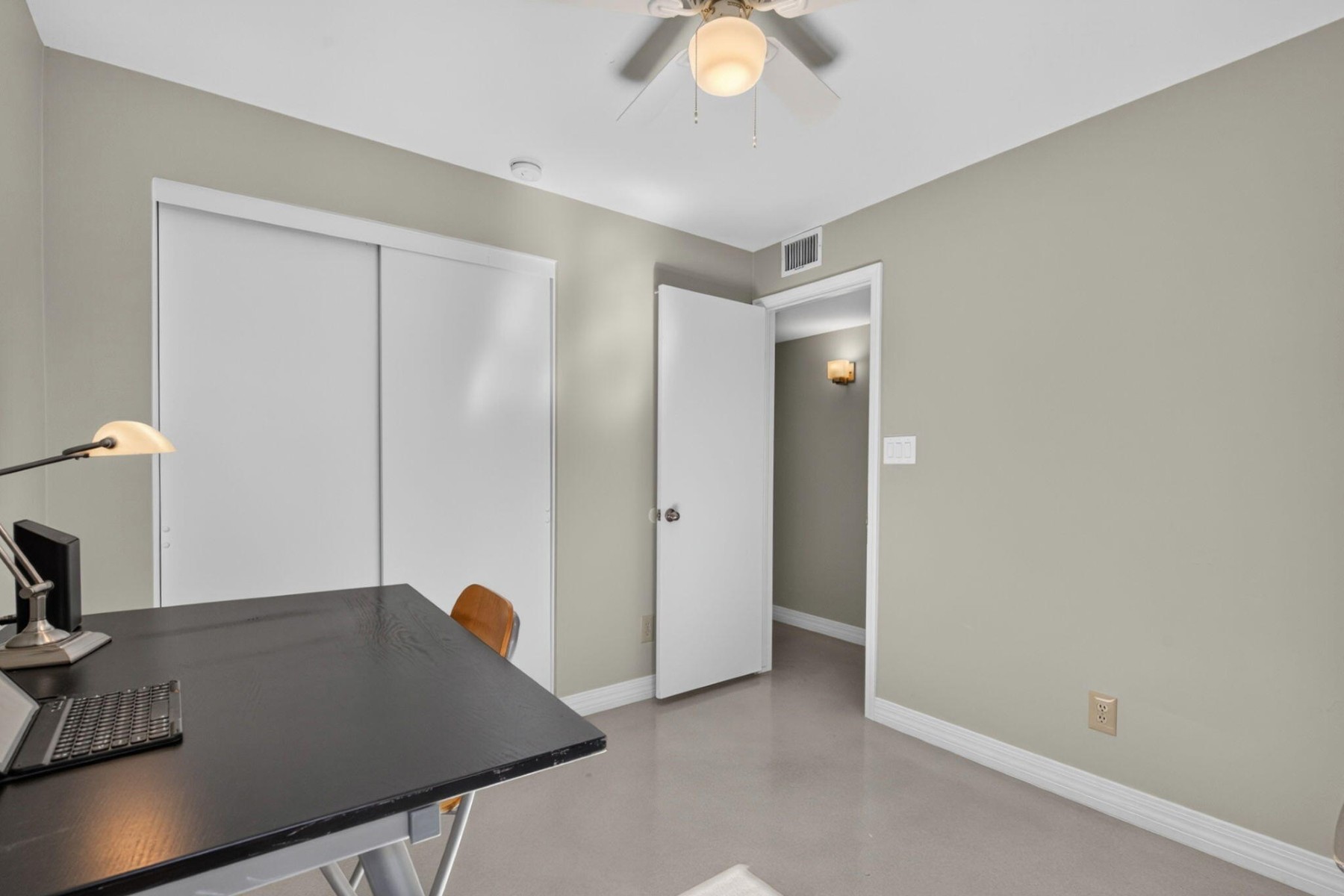  12037 S Half Moon Drive  Phoenix, AZ - 物件實景