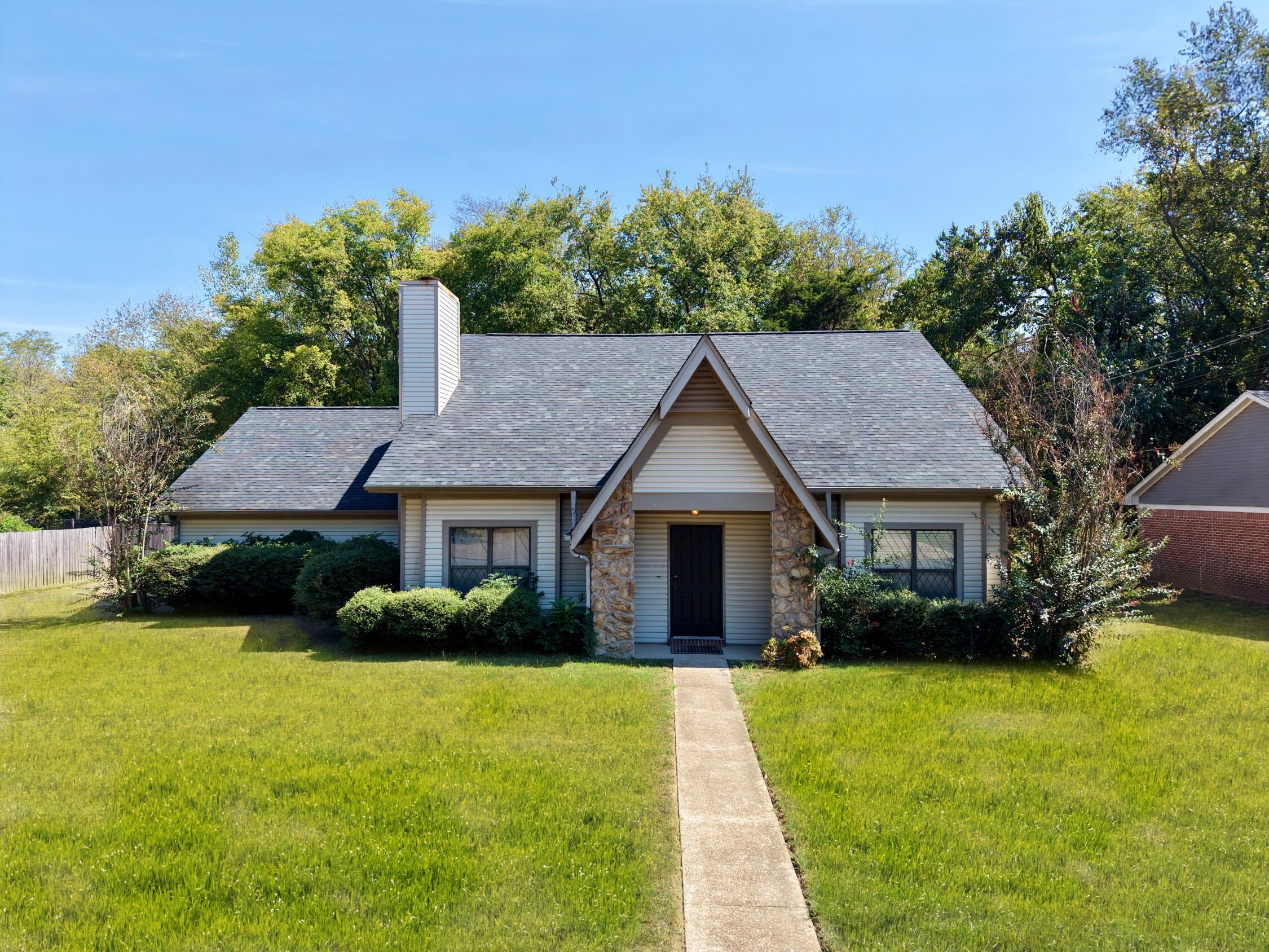 Ashley Ln, Tupelo, MS 38801