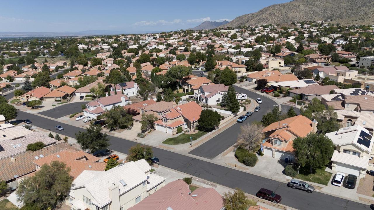 1156 NARCISCO Street NE, Albuquerque, New Mexico, 87112, United States, 4 Bedrooms Bedrooms, ,3 BathroomsBathrooms,Residential,For Sale,1156 NARCISCO Street NE,1637423