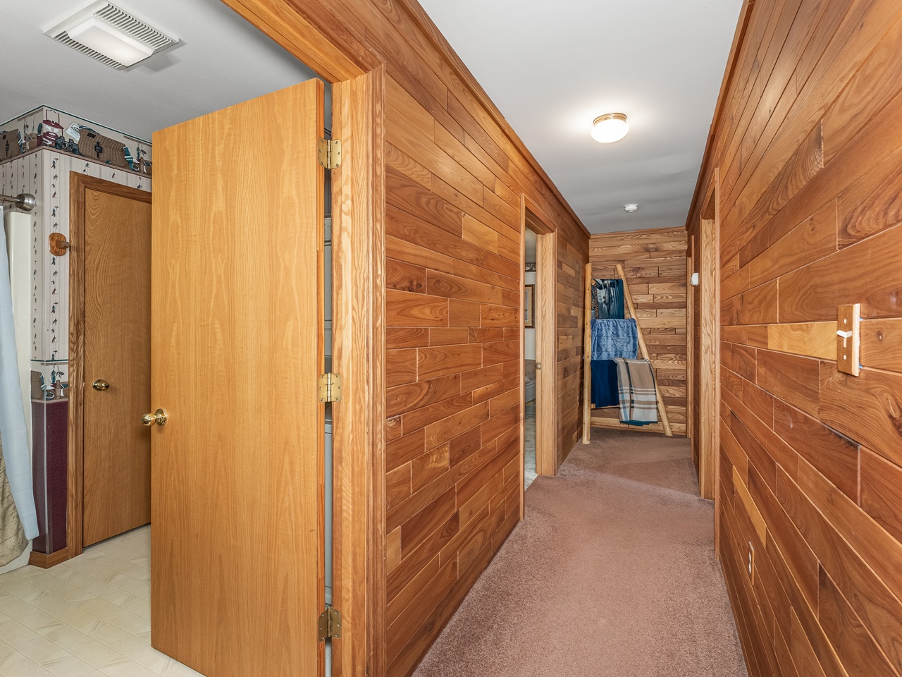 Manitowish Waters, Wisconsin, 54545, United States, 3 Bedrooms Bedrooms, ,1 BathroomBathrooms,Residential,For Sale,1943347