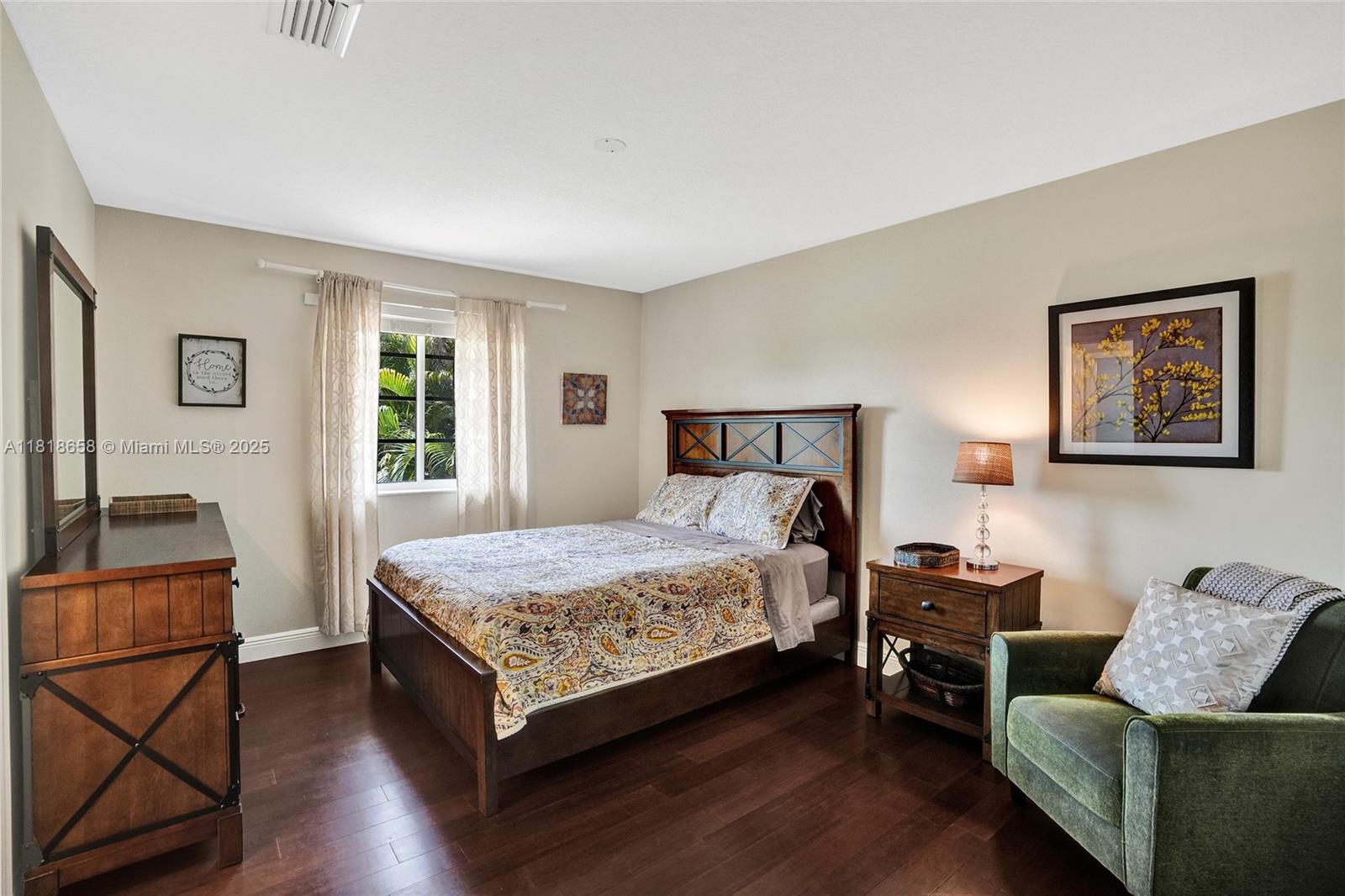 Weston, Florida, 33327, United States, 6 Bedrooms Bedrooms, ,4 BathroomsBathrooms,Residential,For Sale,1850132