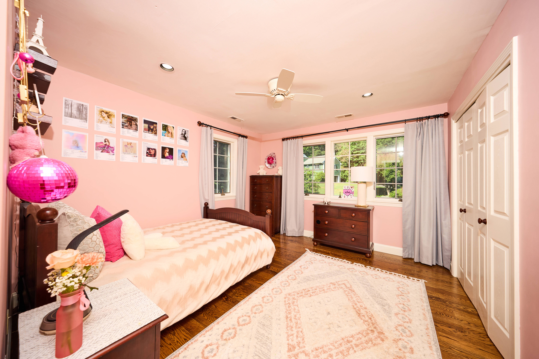  Bight, Beautiful Colonial Style Home in Weston - 物件實景
