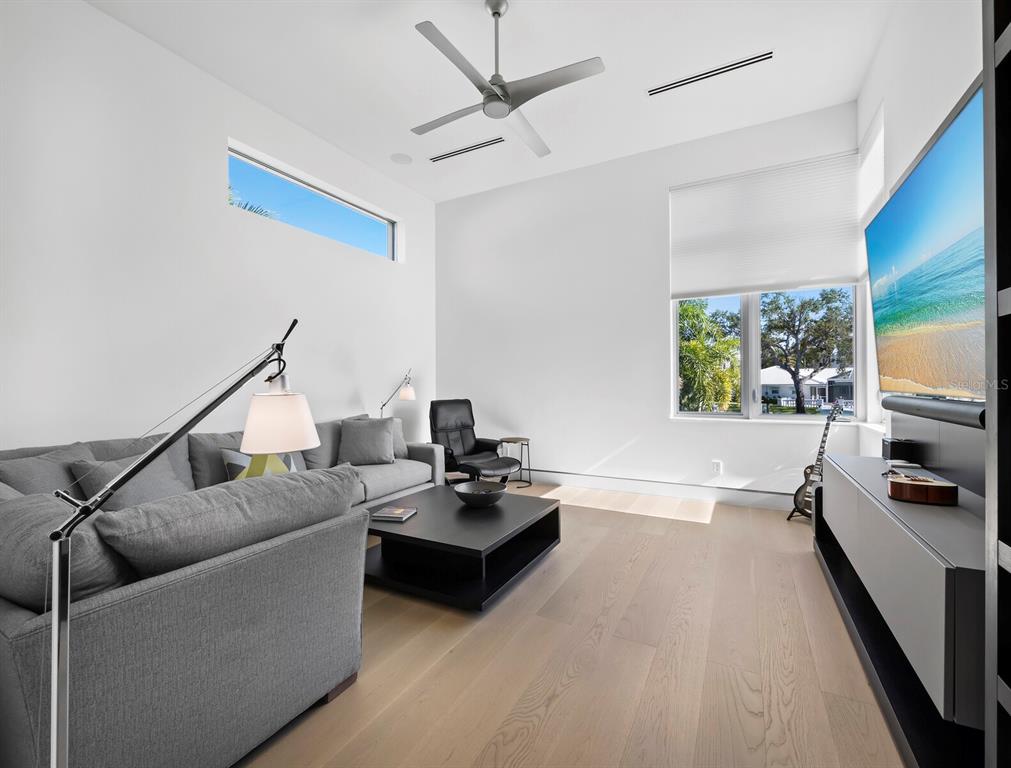 Sarasota, Florida, 34236, United States, 3 Bedrooms Bedrooms, ,5 BathroomsBathrooms,Residential,For Sale,2003430