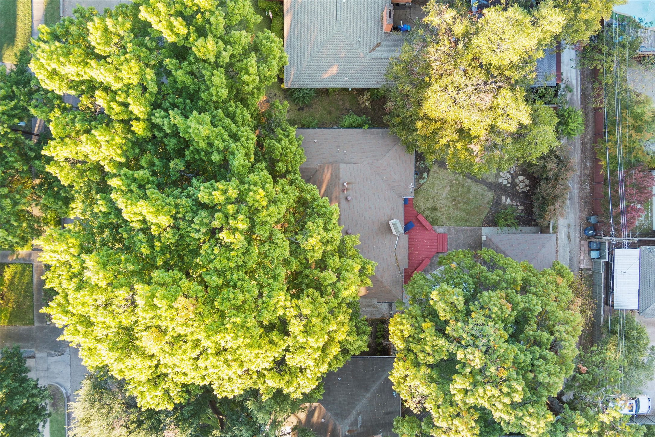 Dallas, Texas, 75214, United States, 3 Bedrooms Bedrooms, ,2 BathroomsBathrooms,Residential,For Sale,1989303