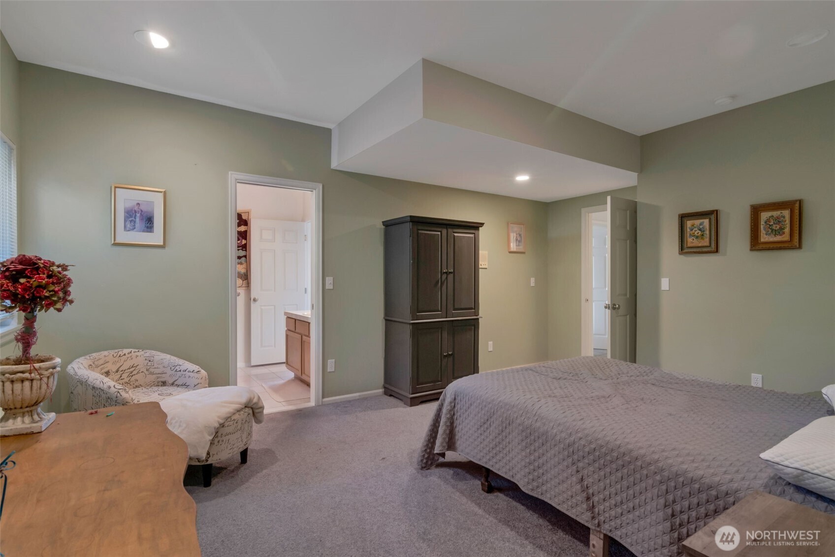 Clinton, Washington, 98236, United States, 4 Bedrooms Bedrooms, ,3 BathroomsBathrooms,Residential,For Sale,1990497