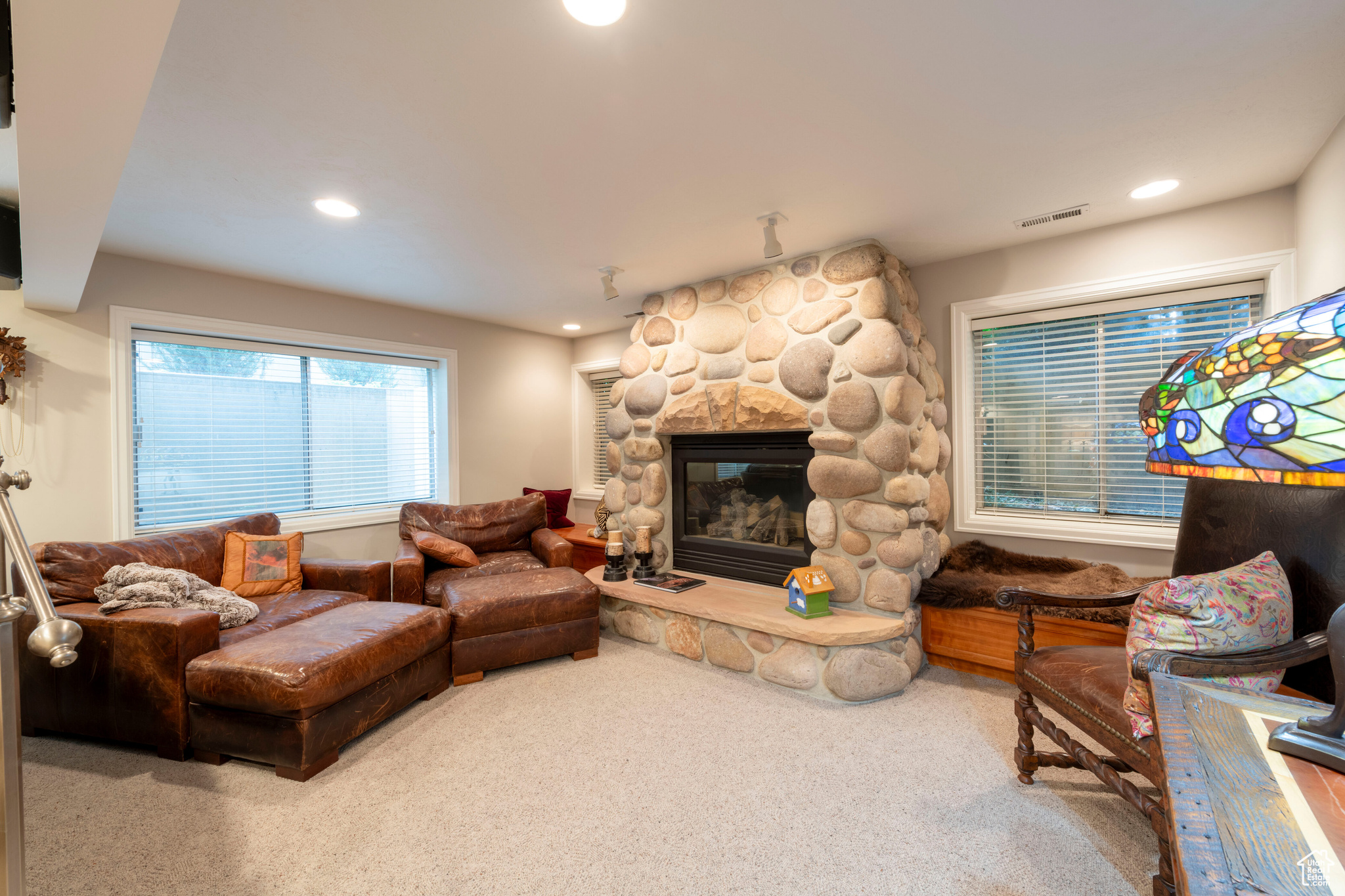 Murray, Utah, 84121, United States, 6 Bedrooms Bedrooms, ,2 BathroomsBathrooms,Residential,For Sale,1927419
