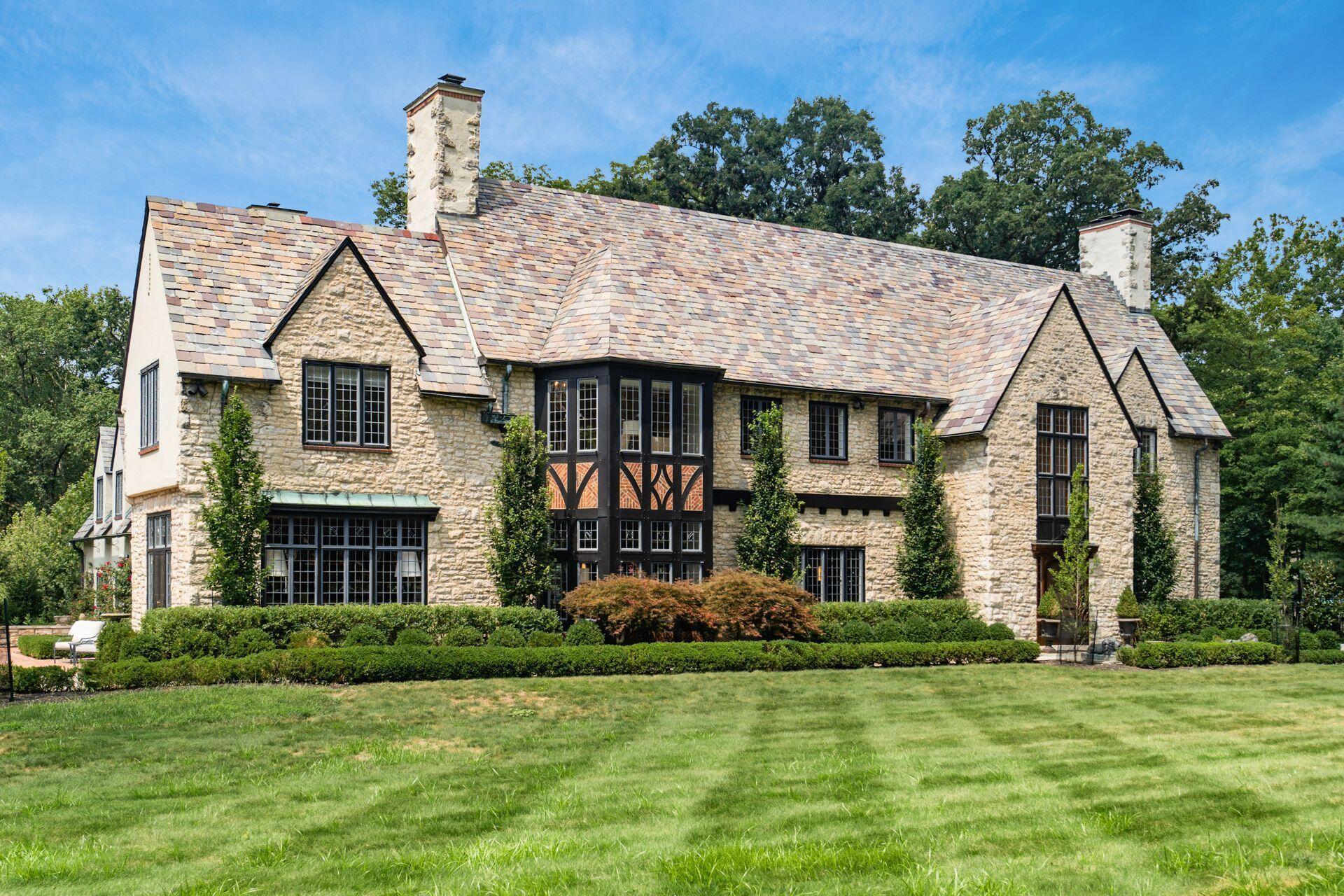 Bexley, Ohio, 43209, United States, 5 Bedrooms Bedrooms, ,6 BathroomsBathrooms,Residential,For Sale,1920055