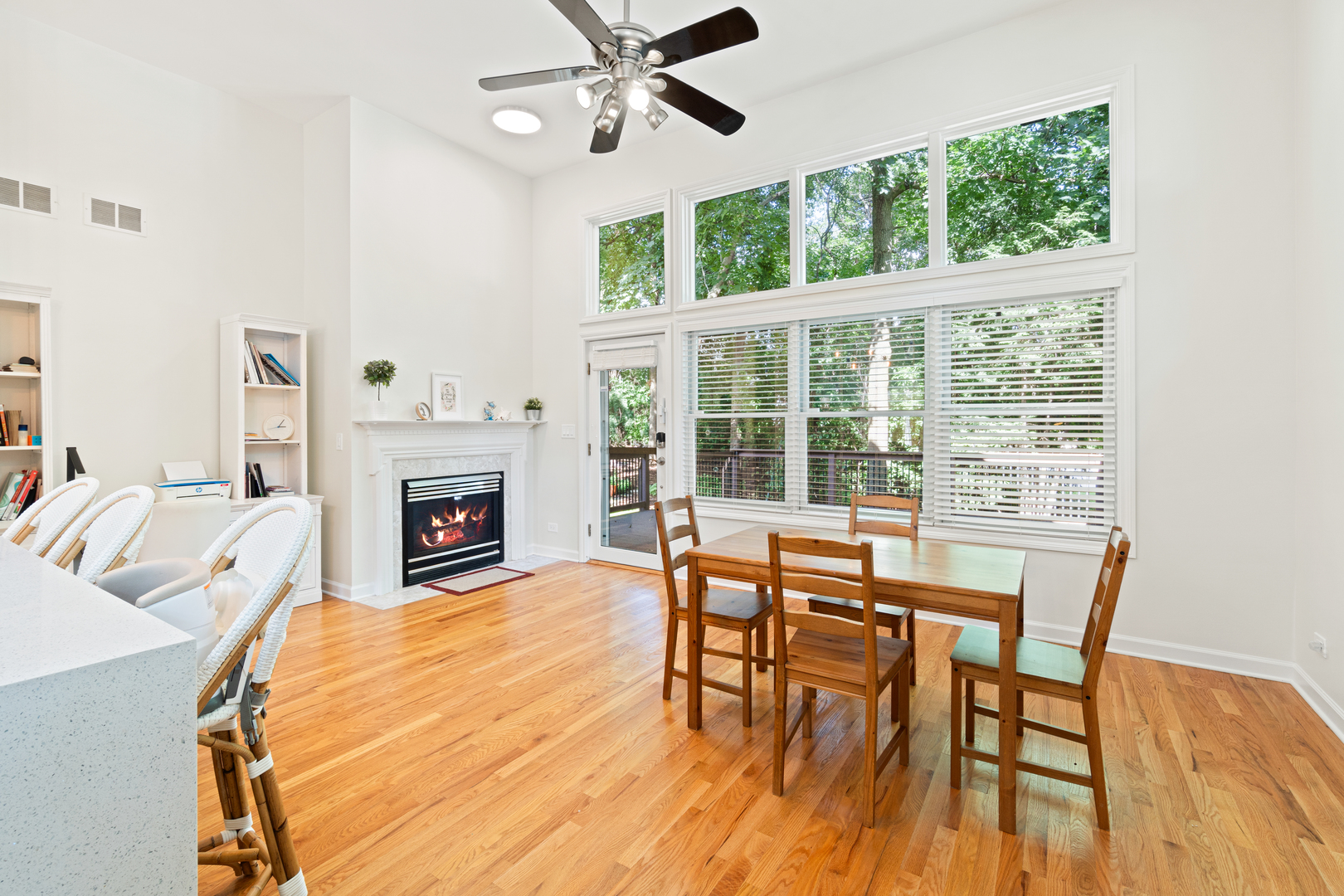 Glenview, Illinois, 60026, United States, 4 Bedrooms Bedrooms, ,4 BathroomsBathrooms,Residential,For Sale,1896408