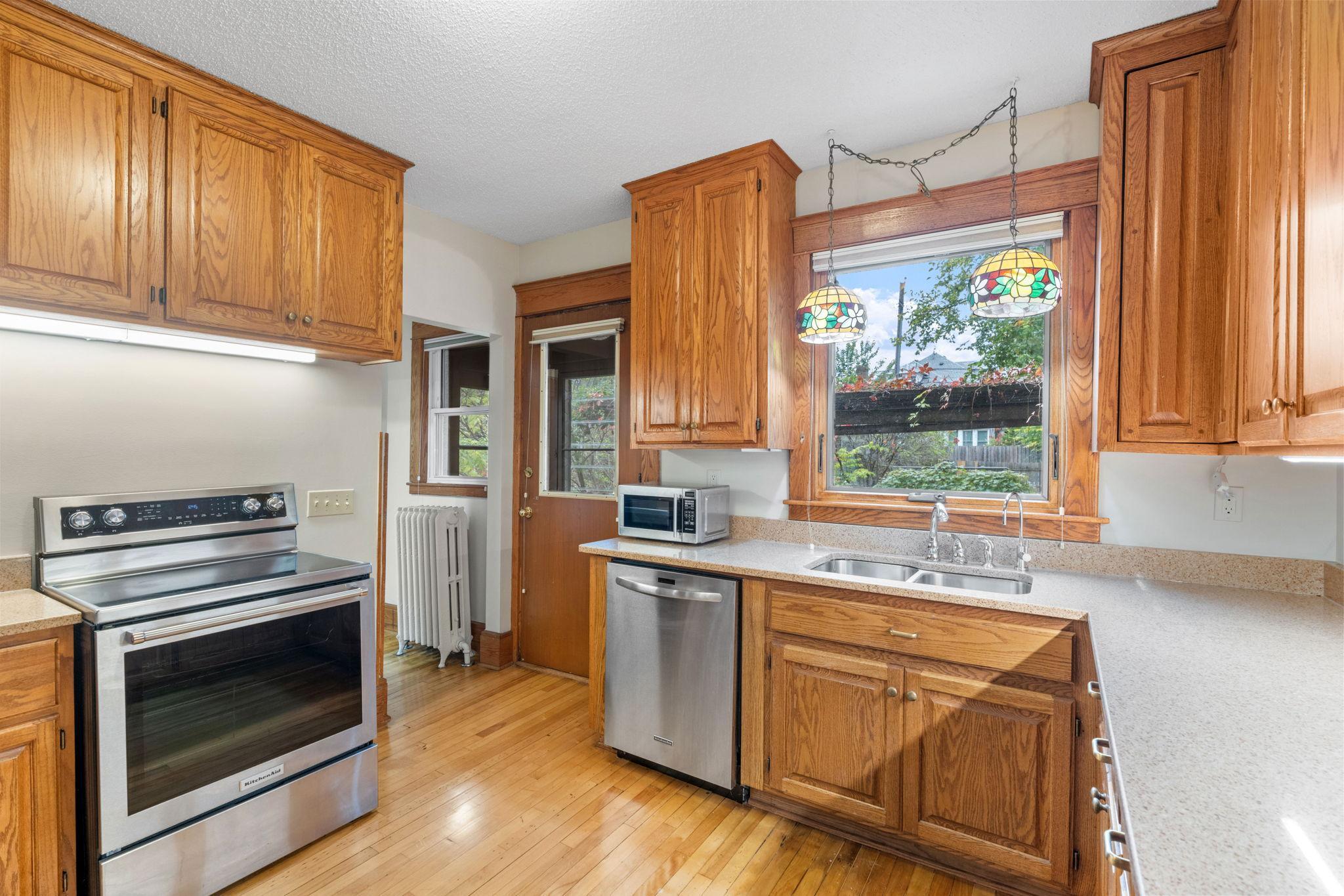 Minneapolis, Minnesota, 55404, United States, 6 Bedrooms Bedrooms, ,1 BathroomBathrooms,Residential,For Sale,1964958