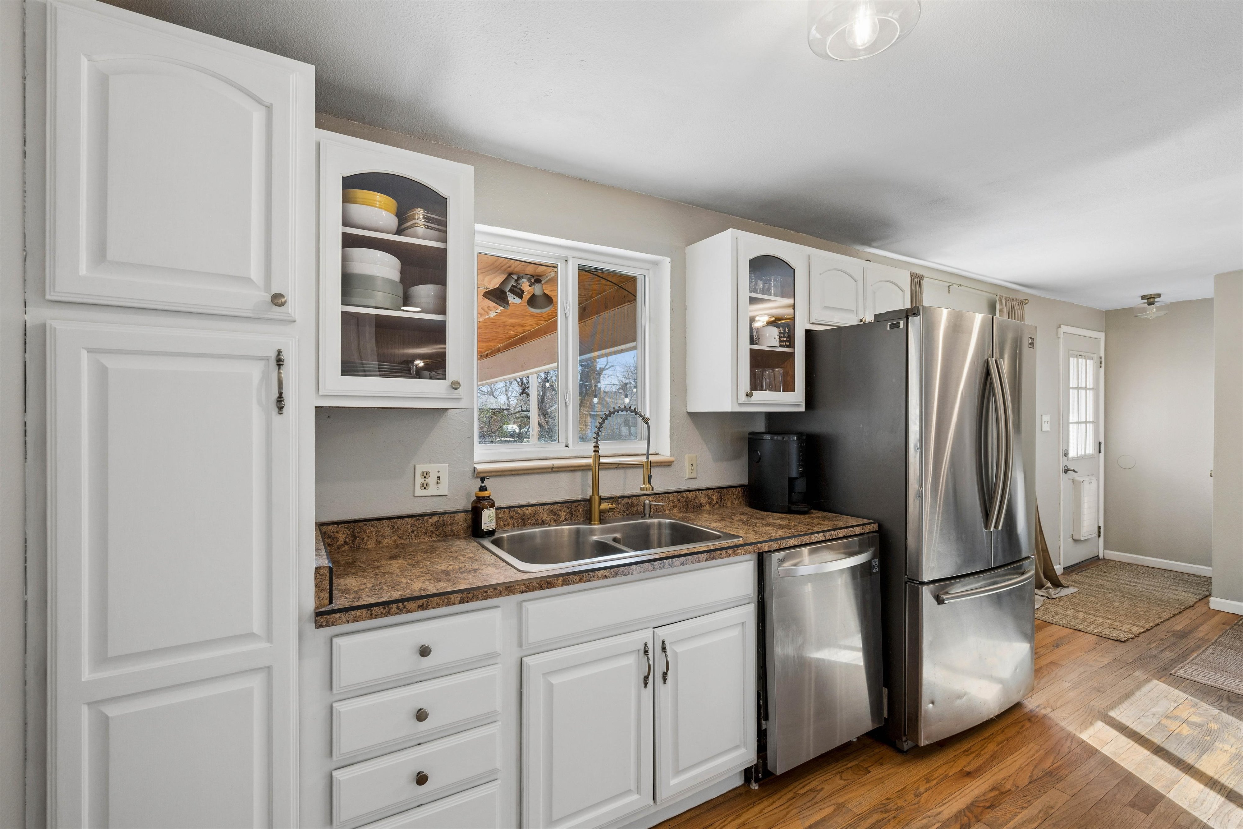  Welcome to 2900 South Jay Street - 物件實景