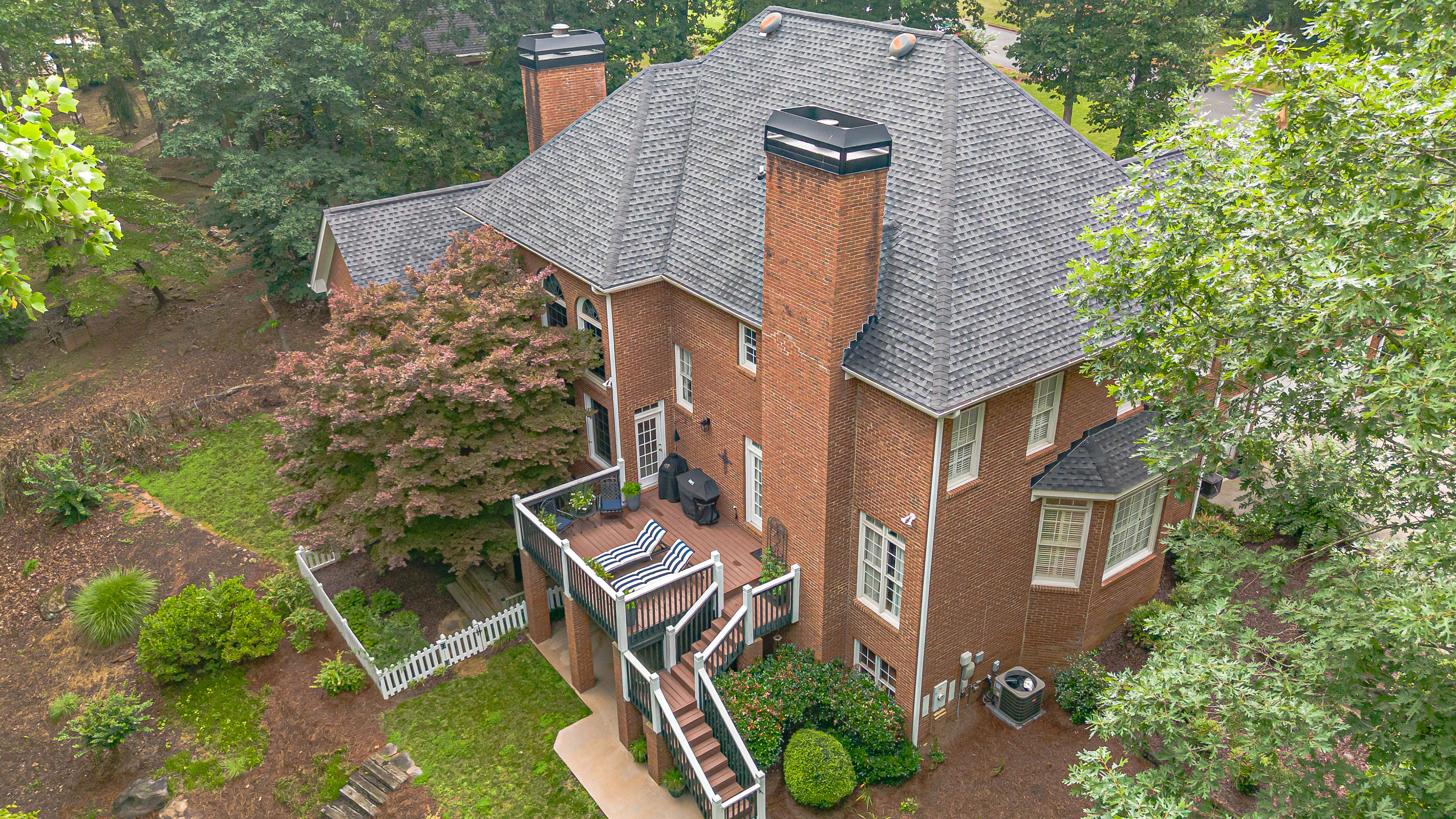 One-Of-A-Kind Exceptional Custom-Built Residence - 物件實景