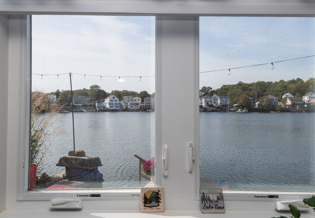 Lynn, Massachusetts, 01904, United States, 2 Bedrooms Bedrooms, ,4 BathroomsBathrooms,Residential,For Sale,1978027