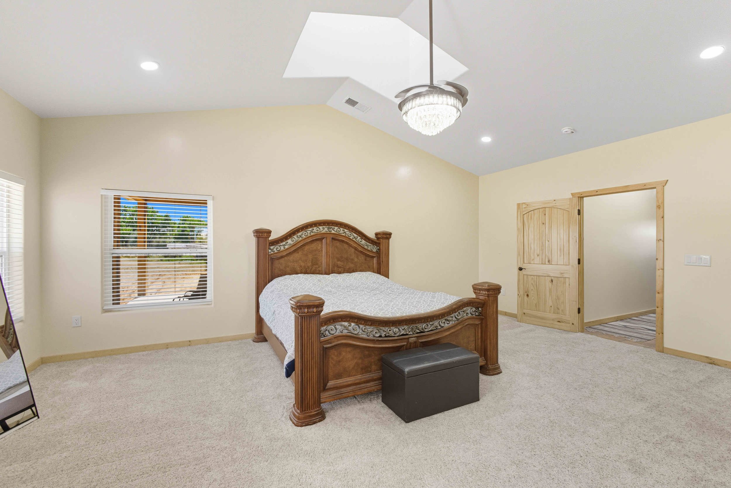 Veguita, New Mexico, 87062, United States, 4 Bedrooms Bedrooms, ,2 BathroomsBathrooms,Residential,For Sale,1974497